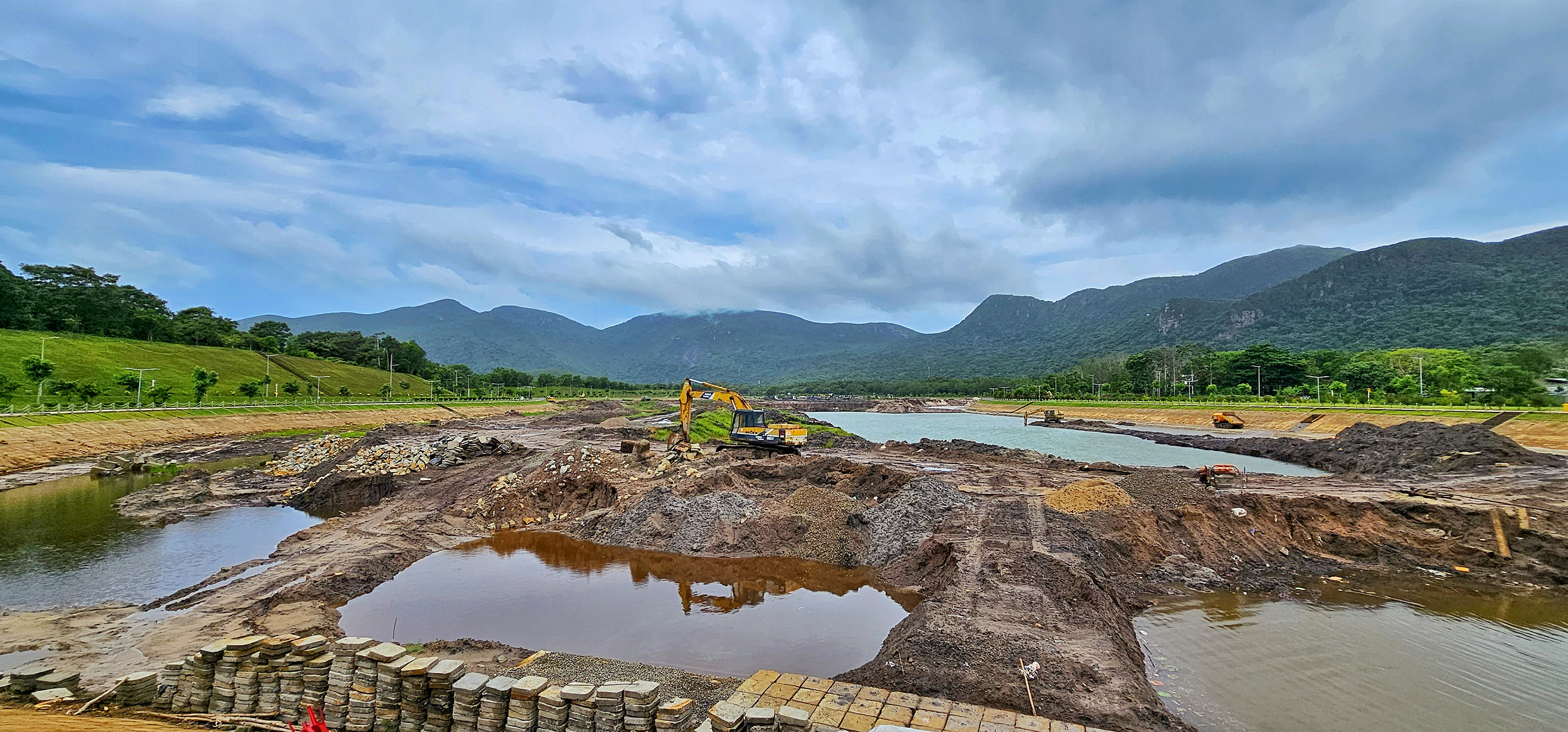 Sau nạo vét hồ Quang Trung 1 sẽ có dung tích hồ đạt khoảng 600 ngàn m3.