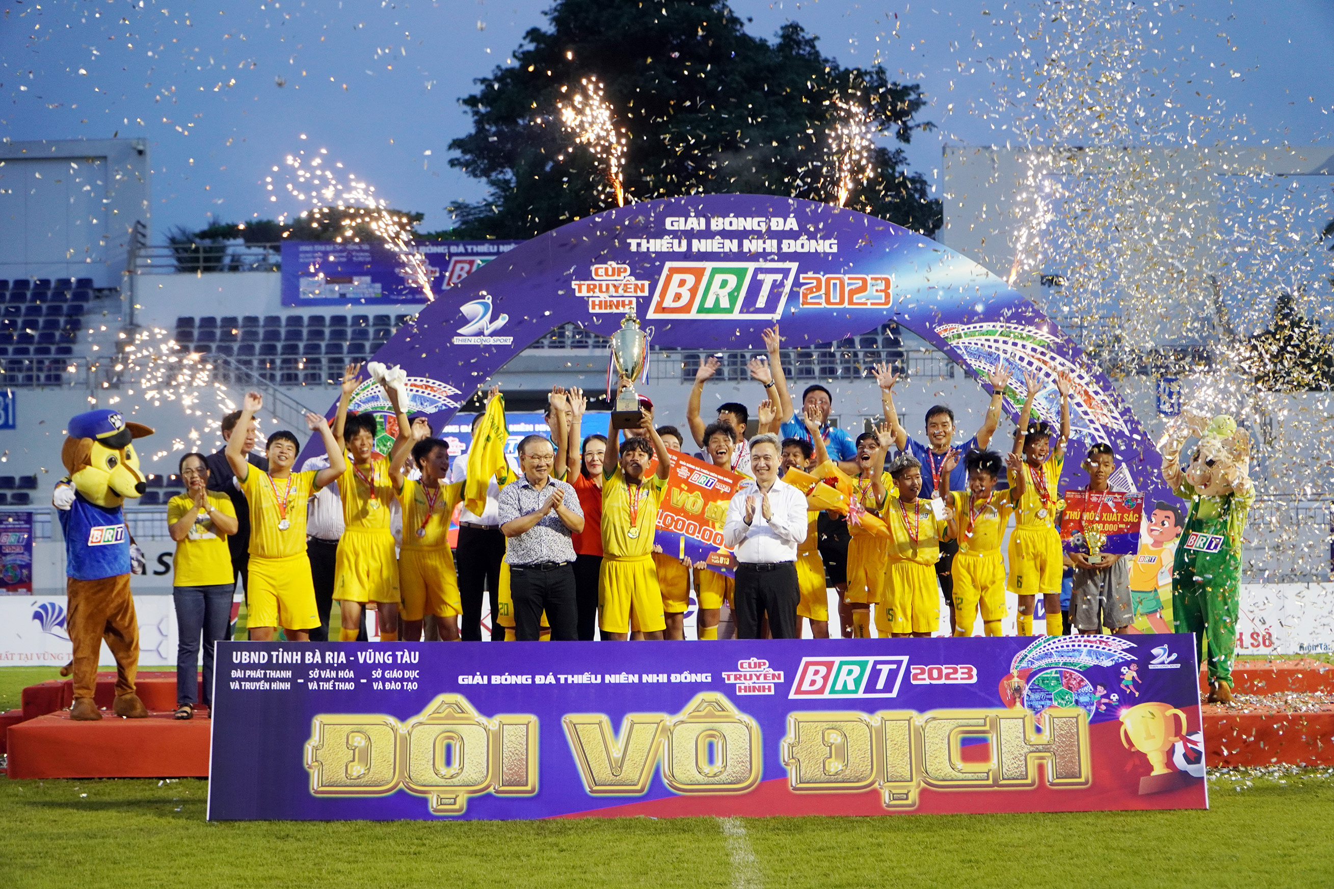 Ông Park Hang Seo dự khán và trao giải ở trận chung kết cho thấy quy mô và sự lan tỏa của BRT Cup năm 2023.                            