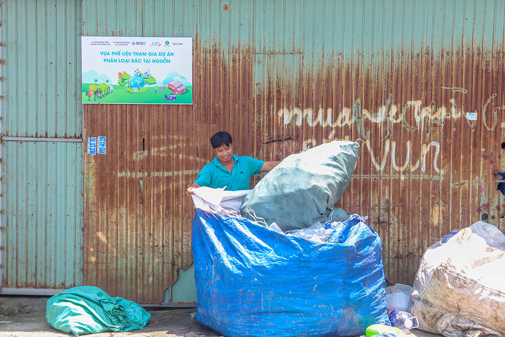 Vựa phế liệu có giấy phép kinh doanh tại xã Long Sơn tham gia dự án phân loại rác tại nguồn
