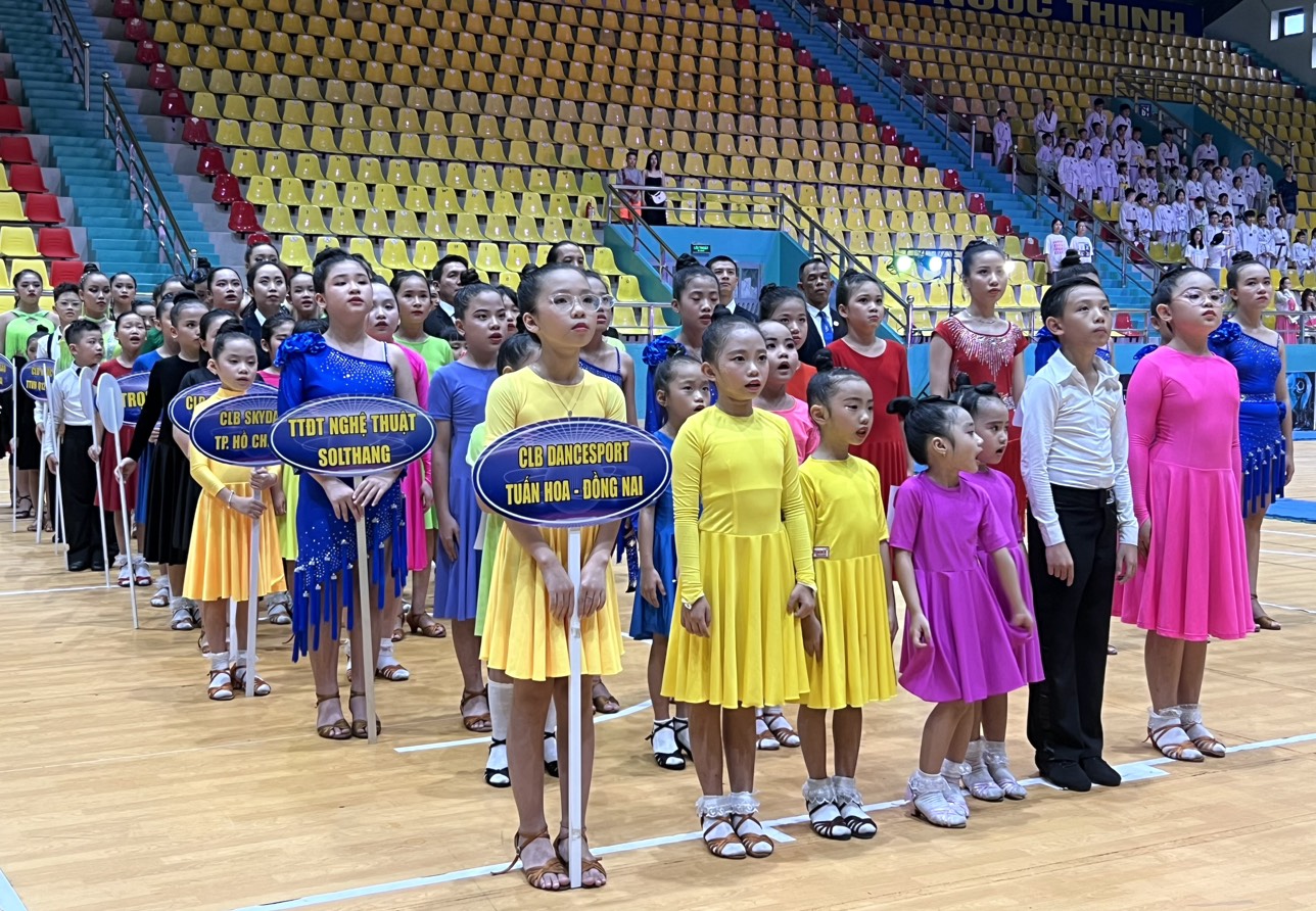 Các đoàn tham gia thi đấu tại giải khiêu vũ Bà Rịa - Vũng Tàu mở rộng năm 2023.