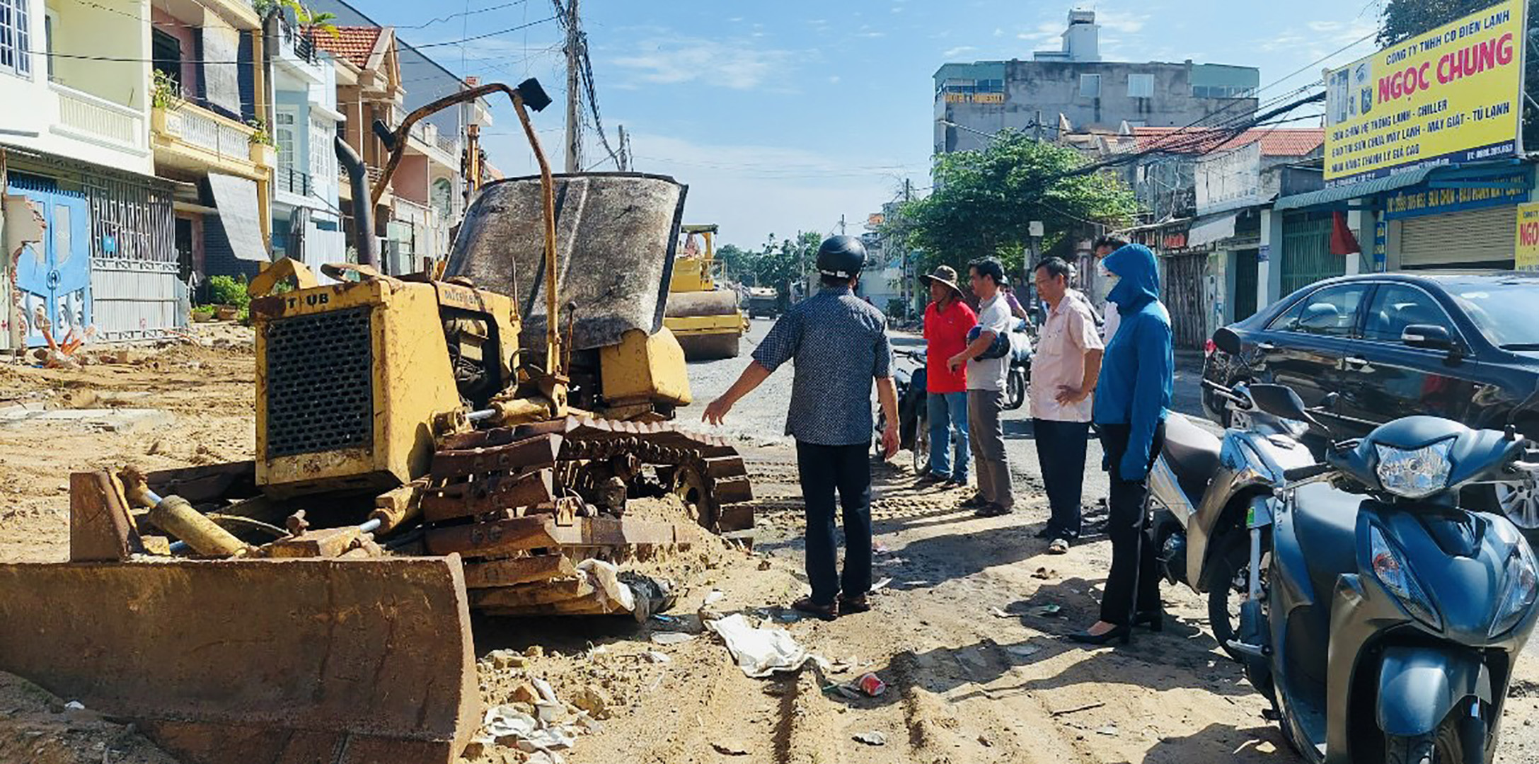 Ban Giám sát đầu tư của cộng đồng phường 9 giám sát công trình cải tạo nâng cấp đường Lê Quang Định  (TP.Vũng Tàu).