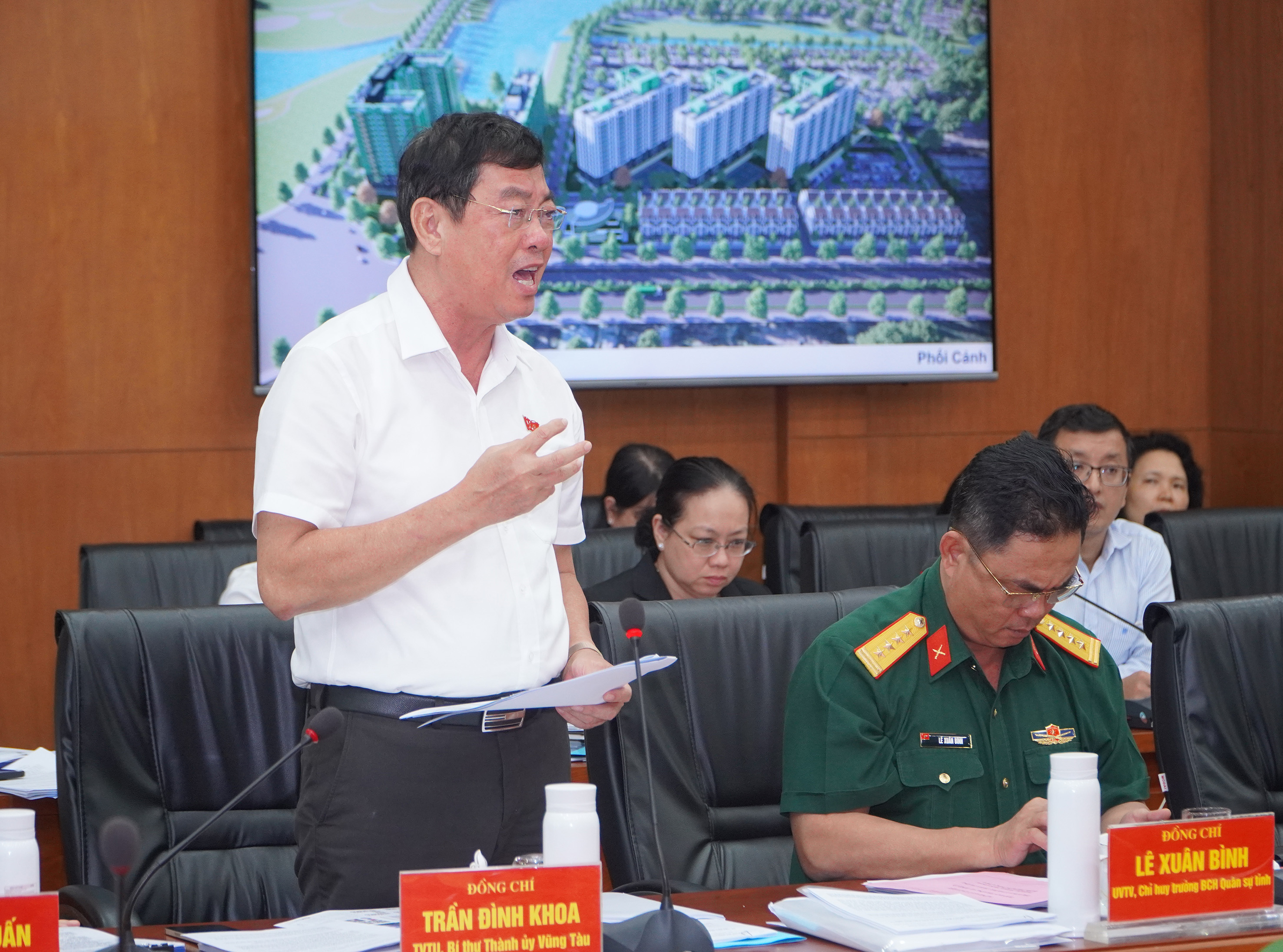Bí thư Thành ủy Vũng Tàu Trần Đình Khoa phát biểu về một số dự án nhà ở xã hội tại địa phương.