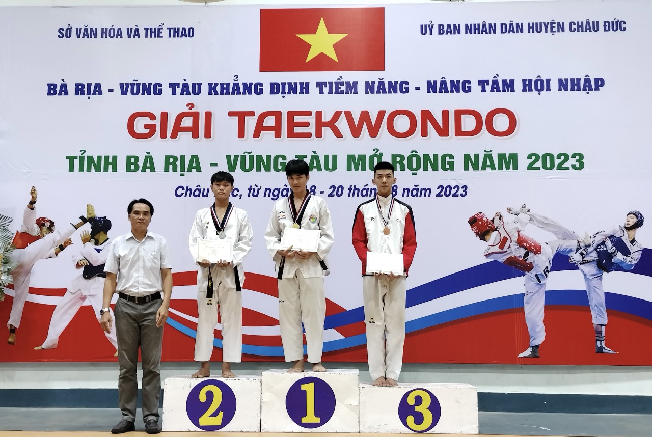 Ban tổ chức đã trao 29 bộ huy chương cho ở các nội dung thi đấu cho các VĐV.