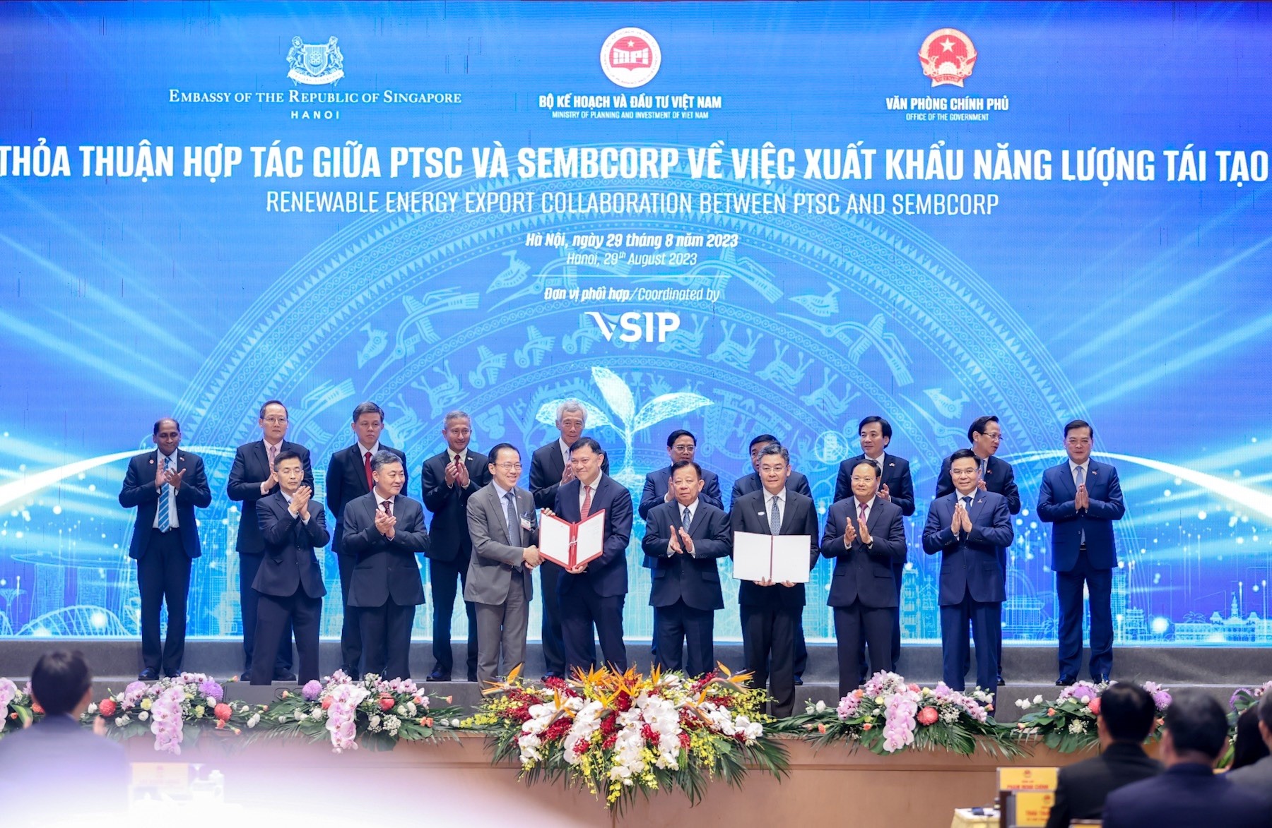 Liên danh PTSC-Sembcorp đón nhận giấy phép khảo sát các dự án năng lượng tái tạo ngoài khơi.