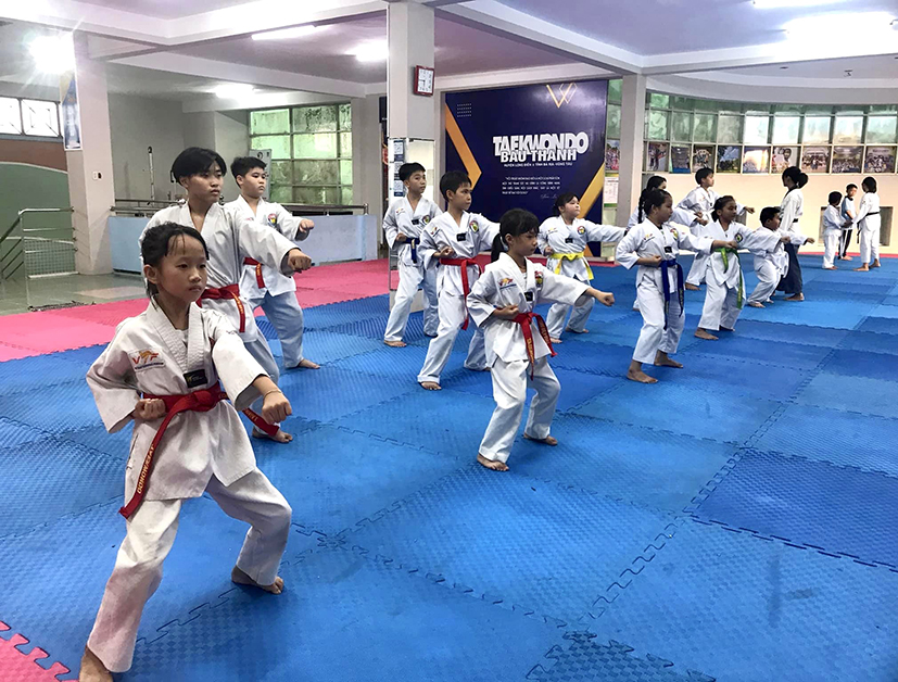 CLB Taekwondo Bàu Thành (huyện Long Điền) thu hút đông đảo võ sinh tham gia luyện tập hàng ngày.