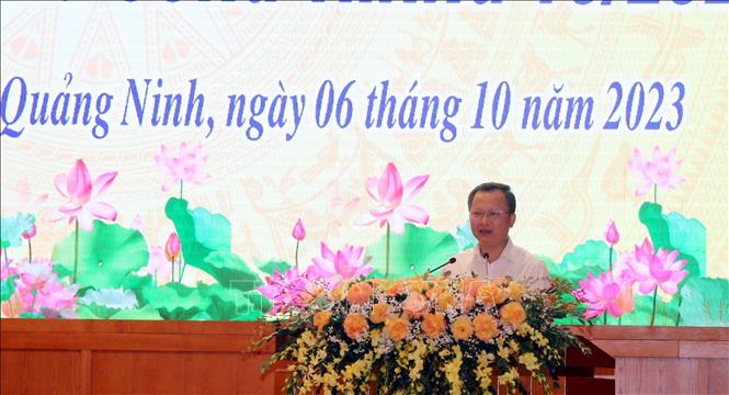 Quyền Chủ tịch UBND tỉnh Quảng Ninh Cao Tường Huy thông tin tại Hội nghị. Ảnh: TTXVN