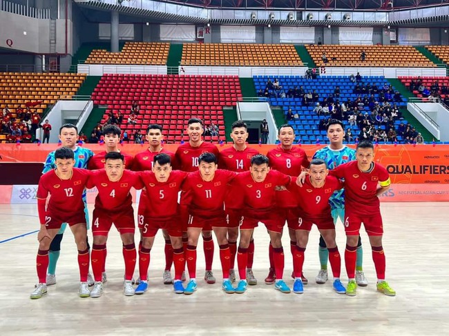 Tuyển Futsal Việt Nam thắng đậm Hàn Quốc 5-2 ở vòng loại giải vô địch châu Á 2024.
