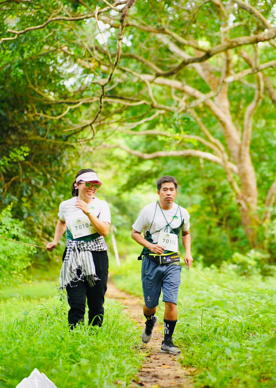 VĐV được hòa mình vào thiên nhiên tươi đẹp của núi Minh Đạm khi tham gia giải Minh Đạm Mountain Run Challenge 2023.