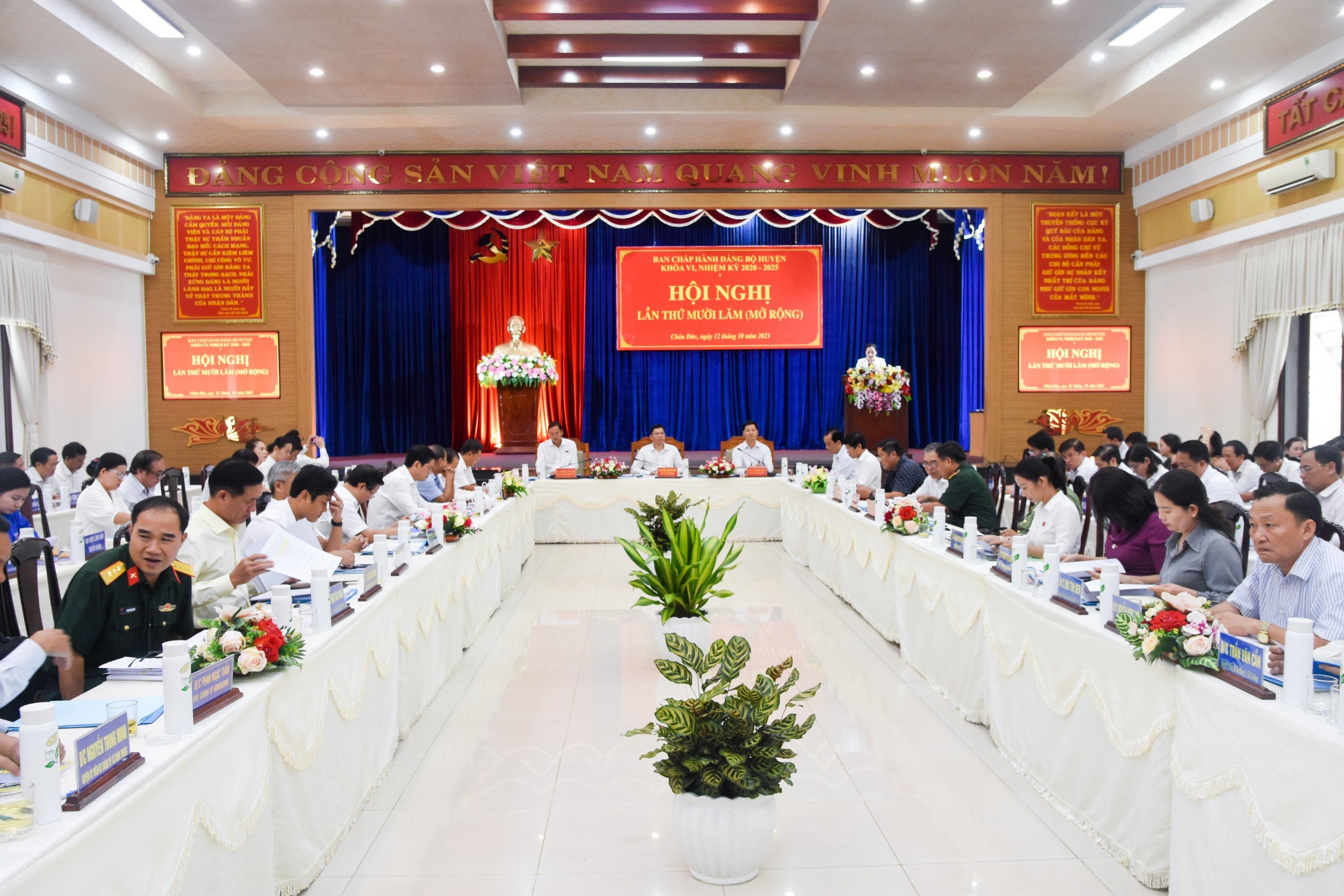 Toàn cảnh Hội nghị BCH Đảng bộ huyện Châu Đức lần thứ 15 (mở rộng), khóa VI, nhiệm kỳ 2020-2025.