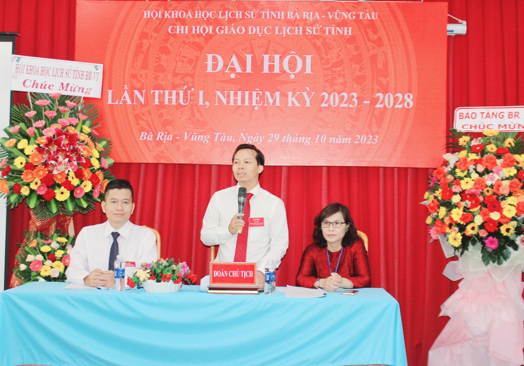 TS. Võ Minh Hùng phát biểu tại Đại hội.