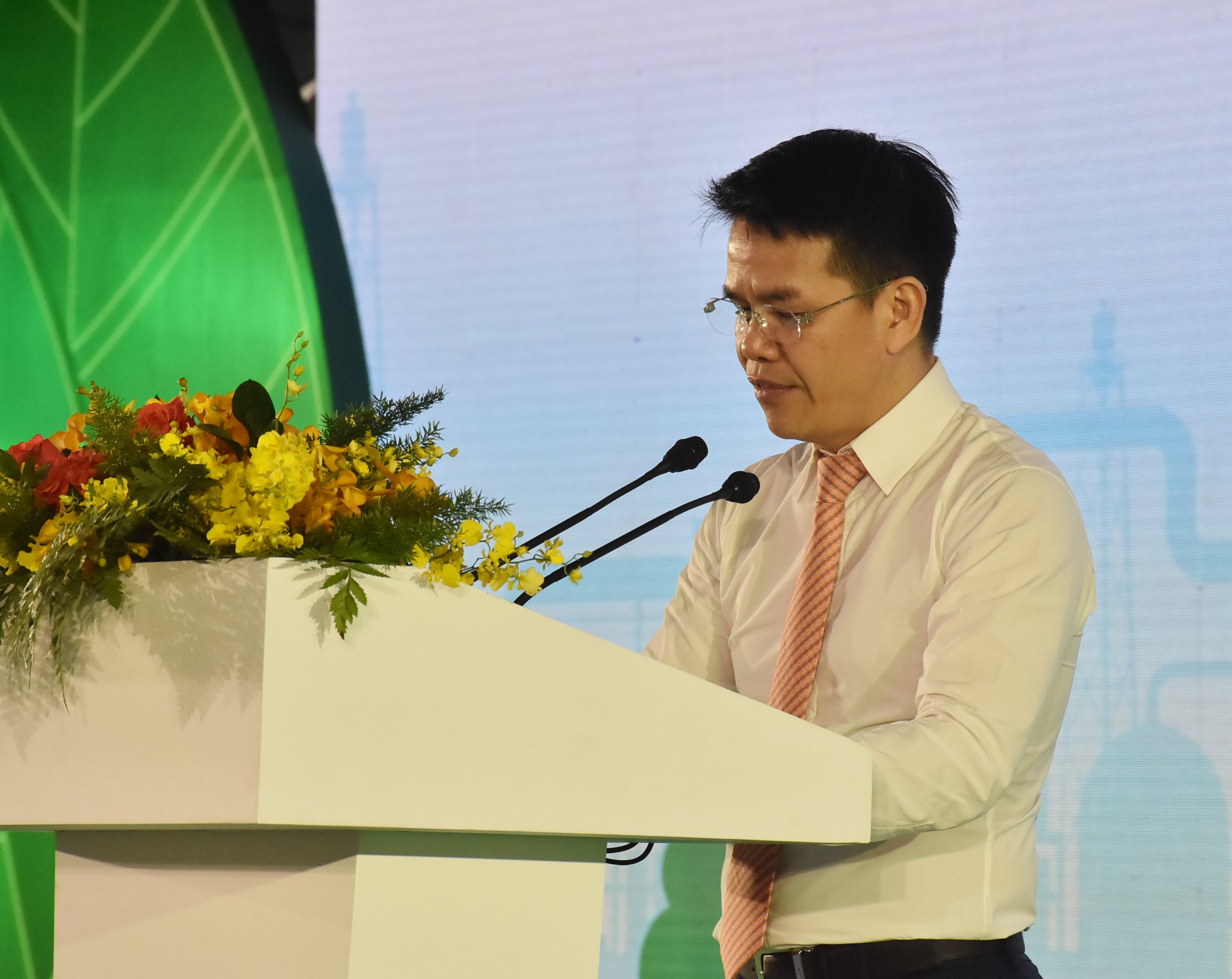  Ông Phạm Văn Phong, Tổng Giám đốc PV GAS phát biểu tại buổi lễ.