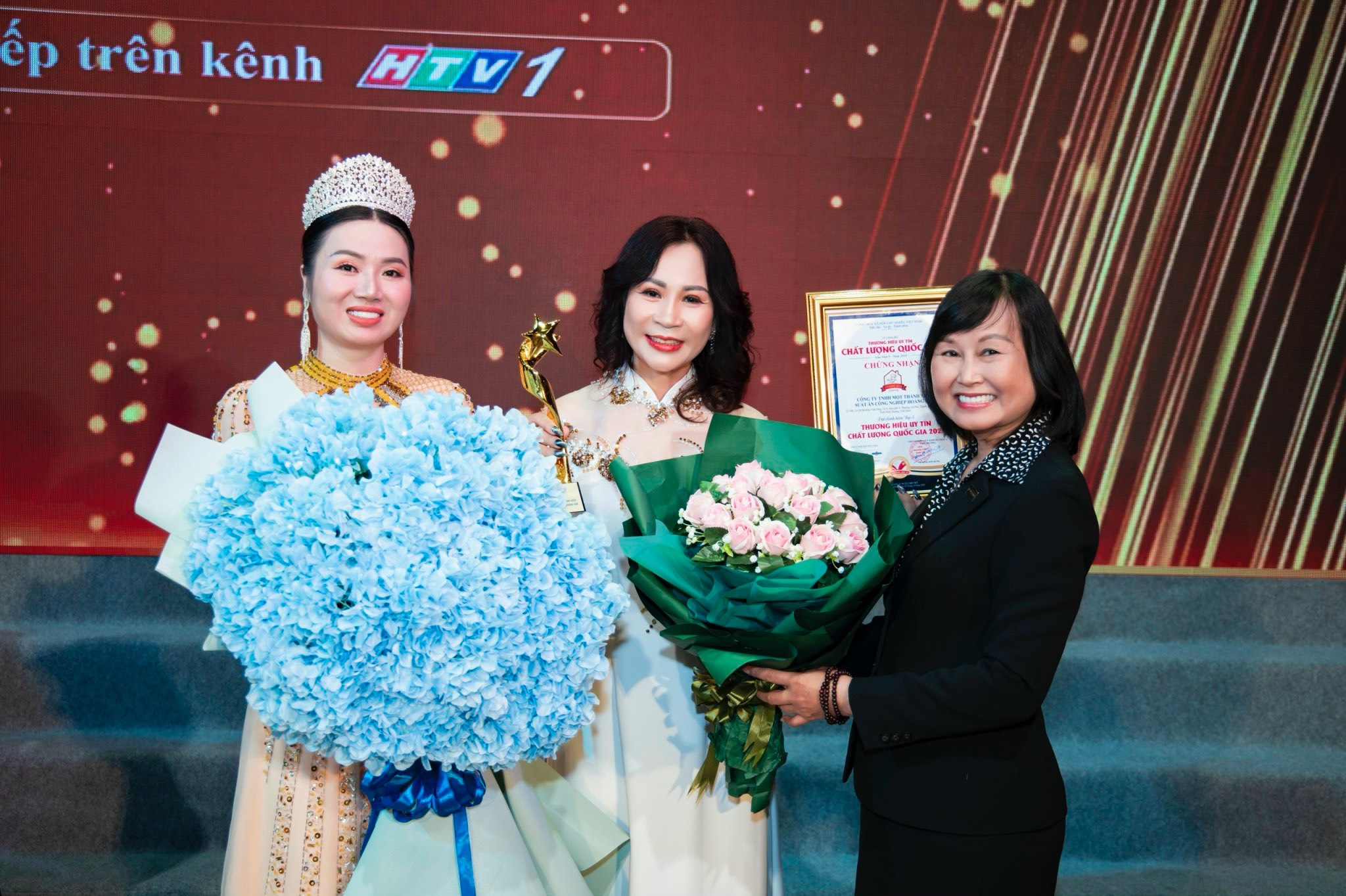 Mỹ phẩm Victoria Vo’s của Hoa hậu Doanh nhân Thu Thủy được vinh danh vào Top 5 tại lễ công bố Thương hiệu uy tín, chất lượng Quốc gia 2023.