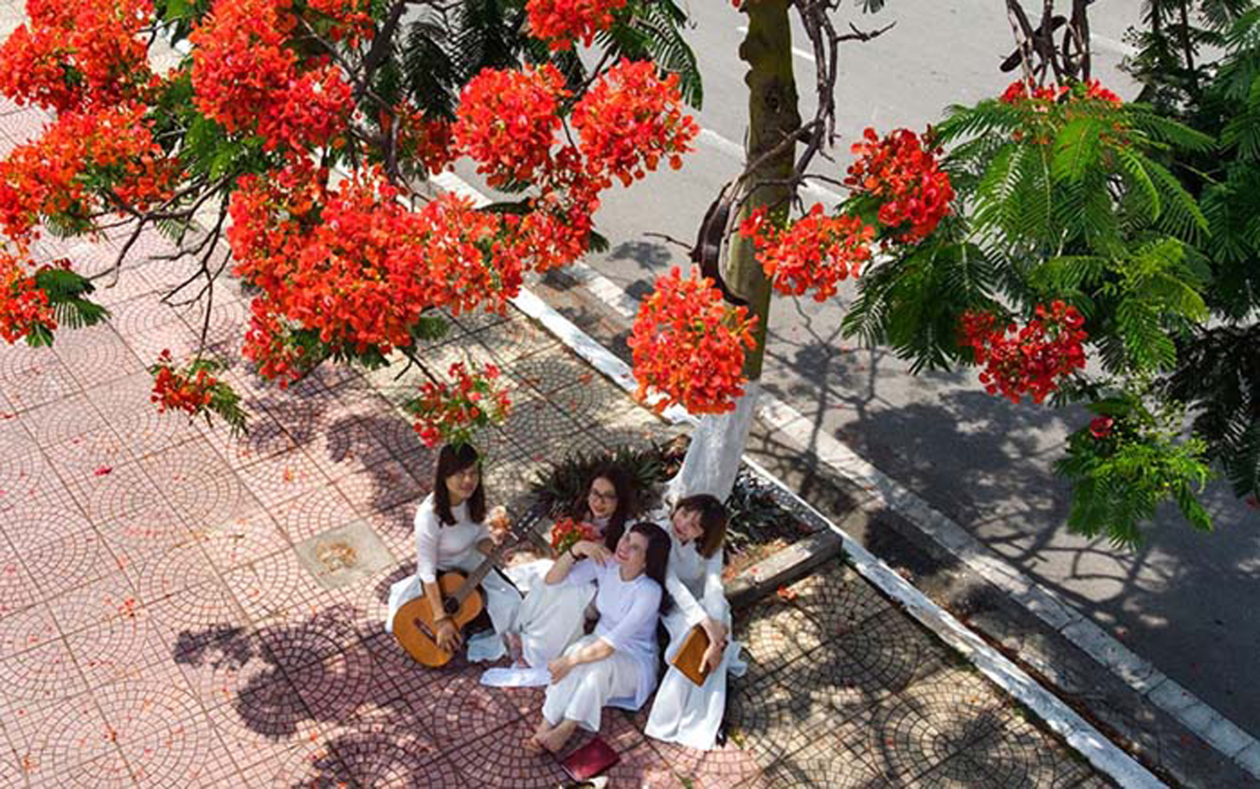 Một lần làm Hằng Nga!