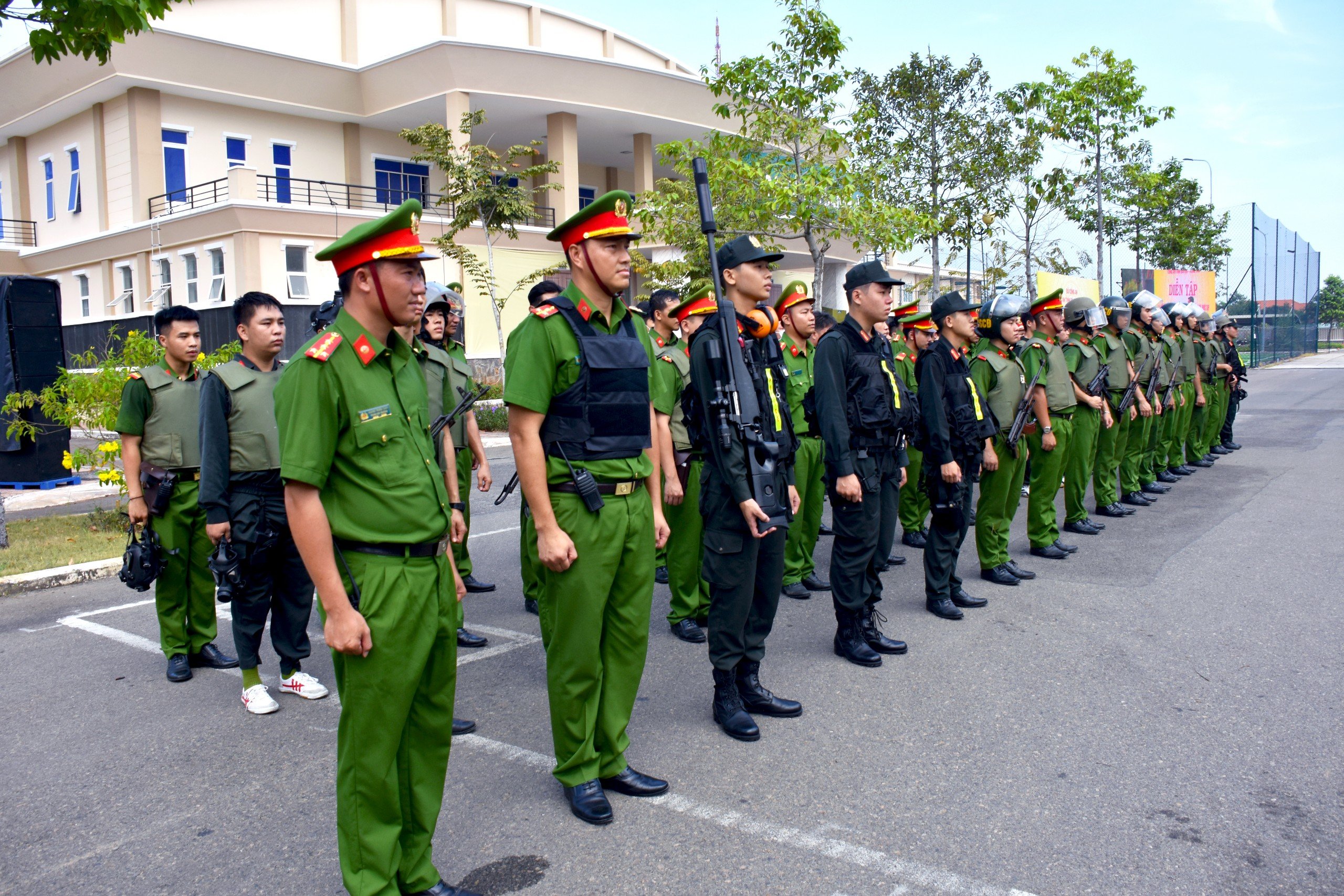 Các lực lượng tham gia diễn tập