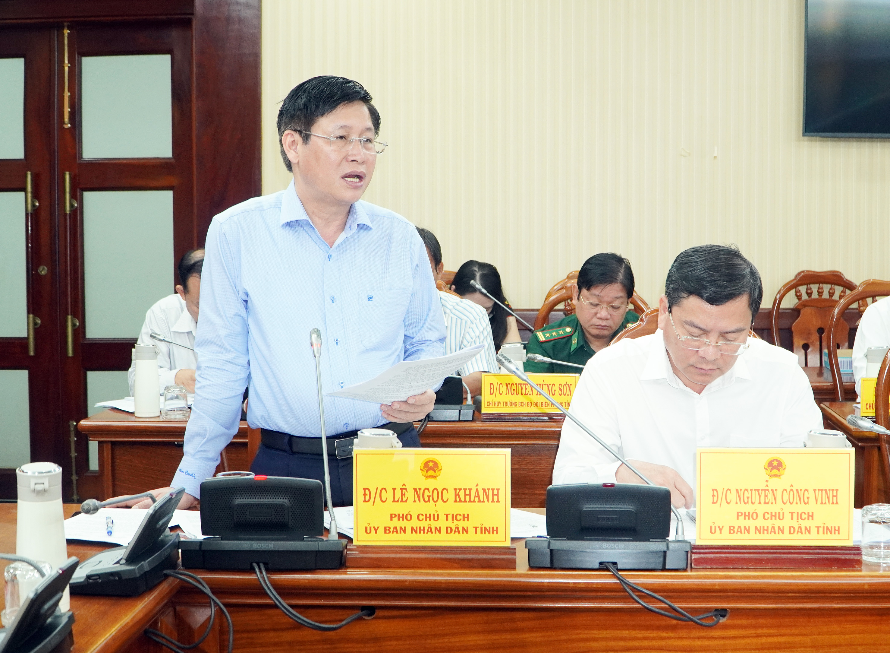 Phó Chủ tịch UBND tỉnh Lê Ngọc Khánh phát biểu tại hội nghị.