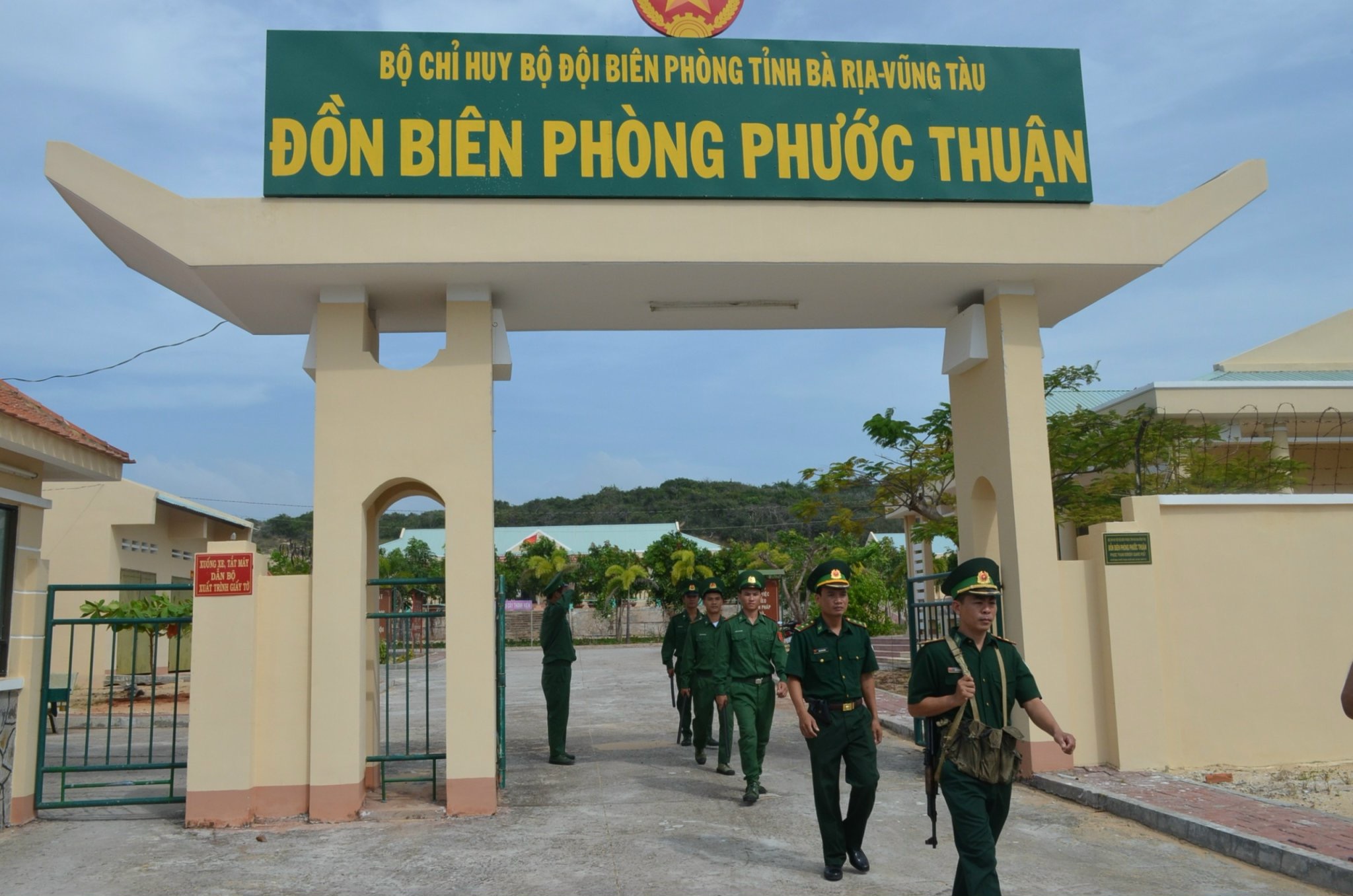 Chiến sĩ Đồn Biên phòng Phước Thuận tổ chức tuần tra, giám sát,  giữ gìn trật tự khu vực biên giới biển.