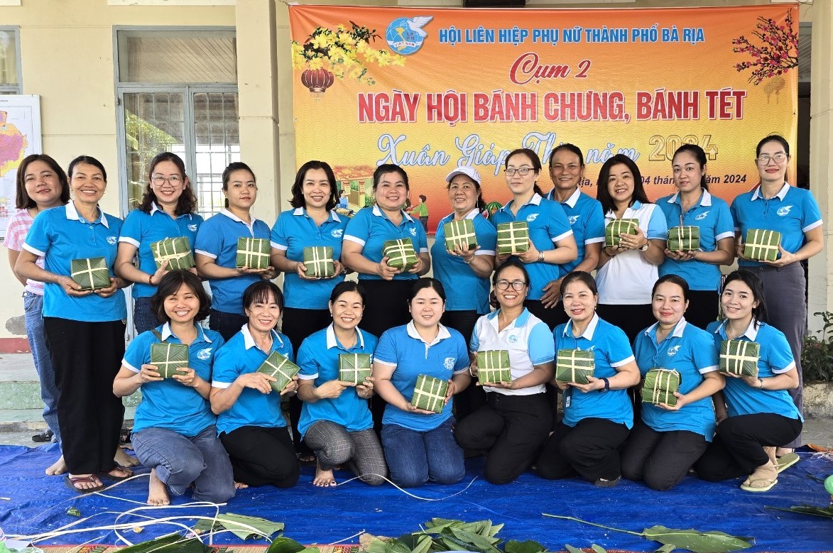 Số bánh chưng, bánh tét được gói sẽ làm quà tặng hội viên khó khăn.