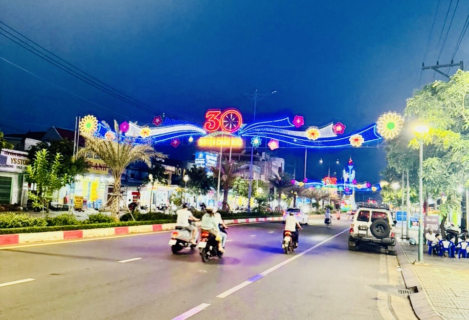 Thị trấn Ngãi Giao (huyện Châu Đức) lên đèn lung linh