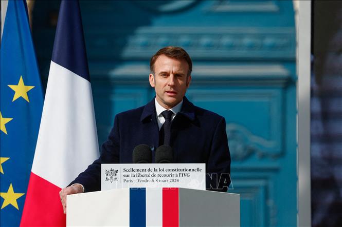 Tổng thống Pháp Emmanuel Macron phát biểu tại Paris ngày 8/3/2024.