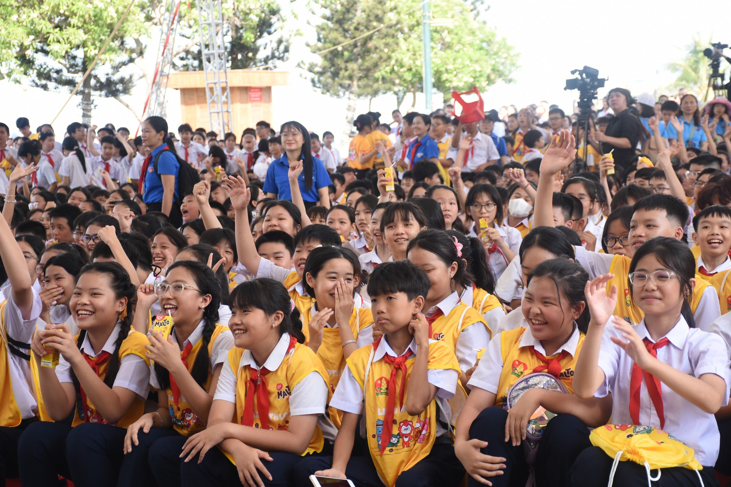 Học sinh tỉnh Bà Rịa-Vũng Tàu hào hứng giao lưu với học sinh các điểm cầu tại ngày hội 