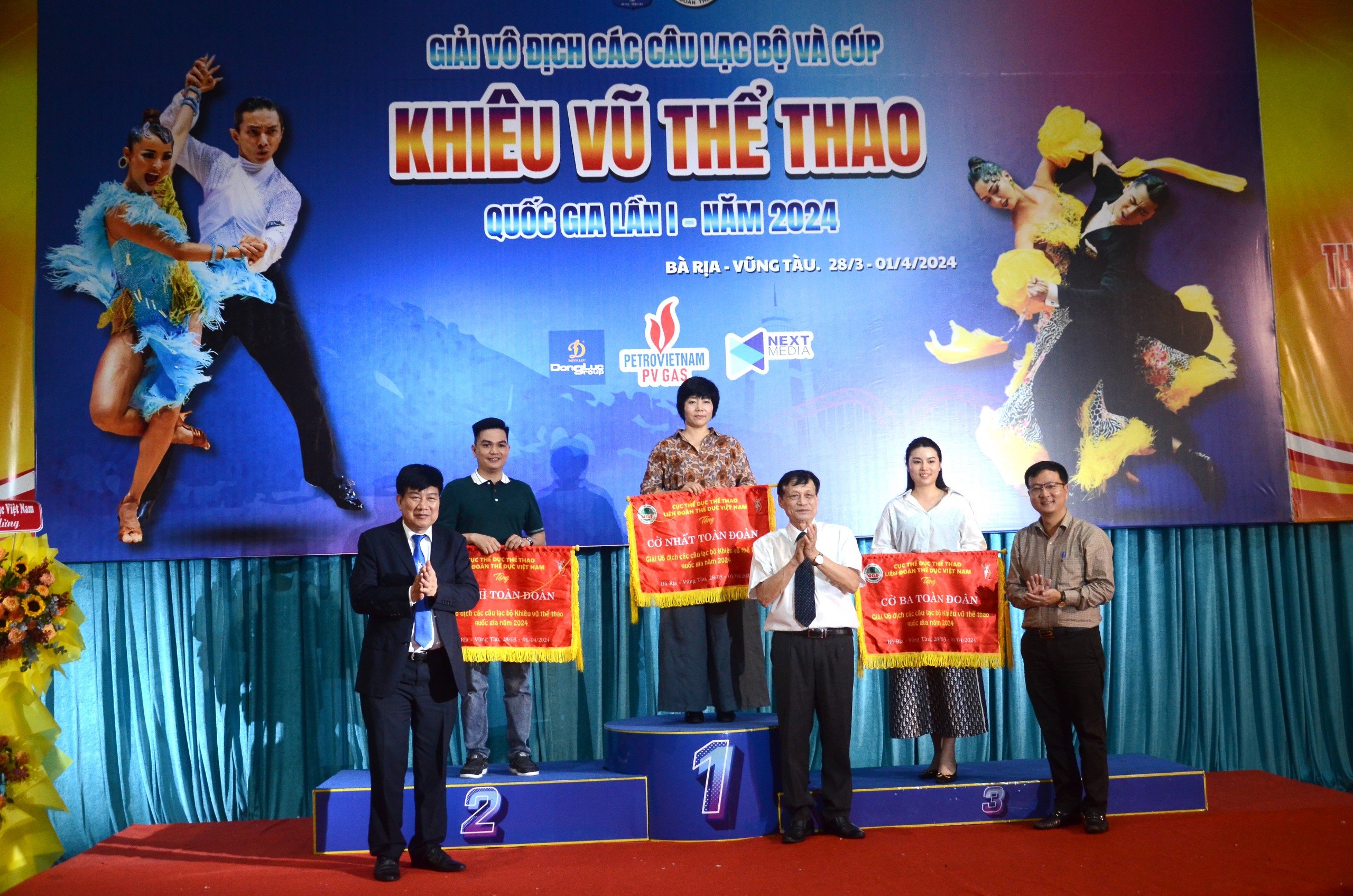Sở VH-TT Hà Nội, Trung tâm thi đấu TDTT Hà nội Nhất toàn đoàn giải vô địch các câu lạc bộ .