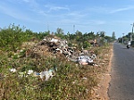 Đổ rác bừa bãi dọc hương lộ 2, TP.Bà Rịa
