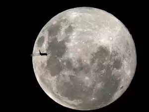 NASA dự định đưa con người trở lại Mặt trăng vào tháng 9/2026.