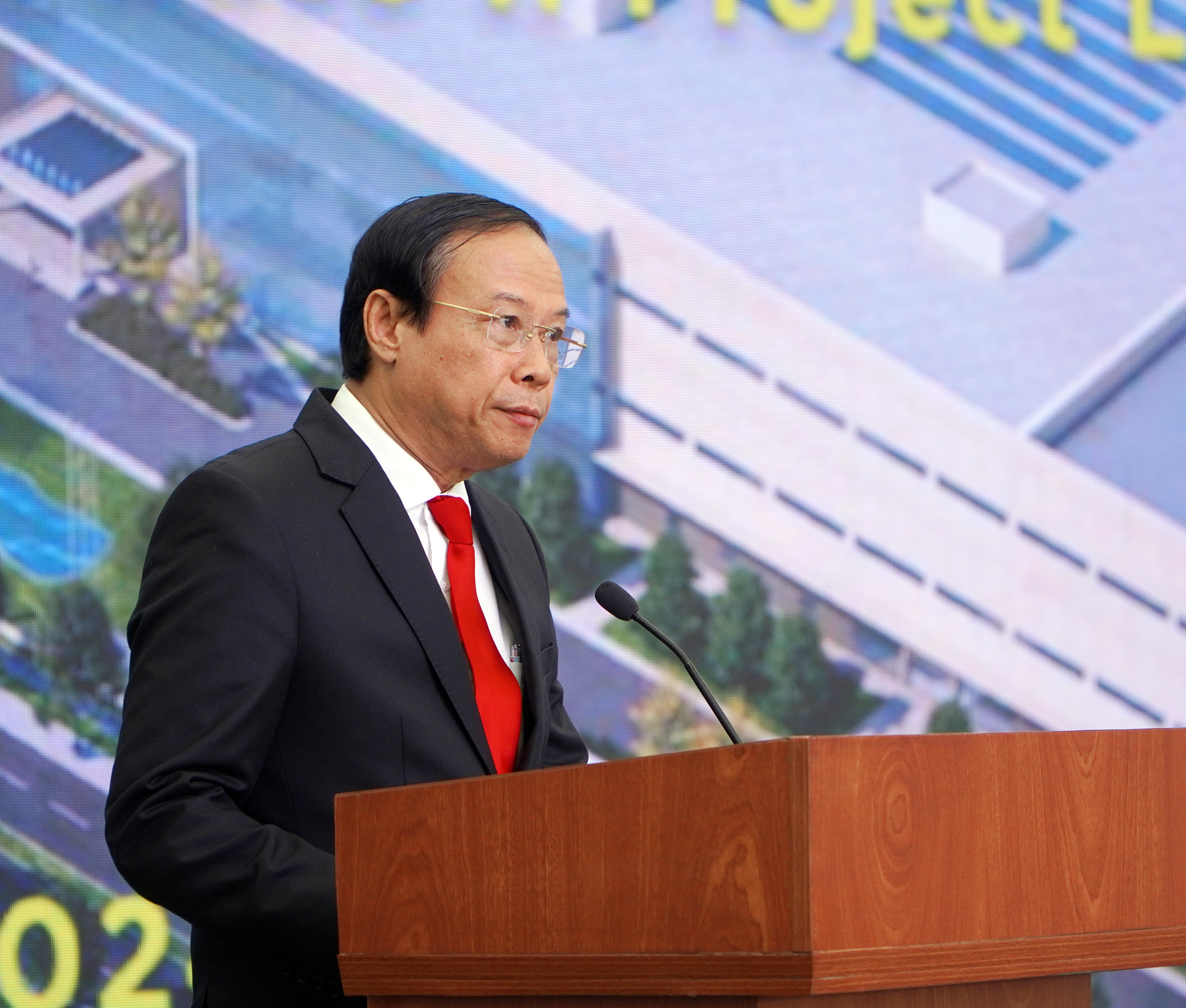 Chủ tịch UBND tỉnh Nguyễn Văn Thọ phát biểu tại lễ khởi công.