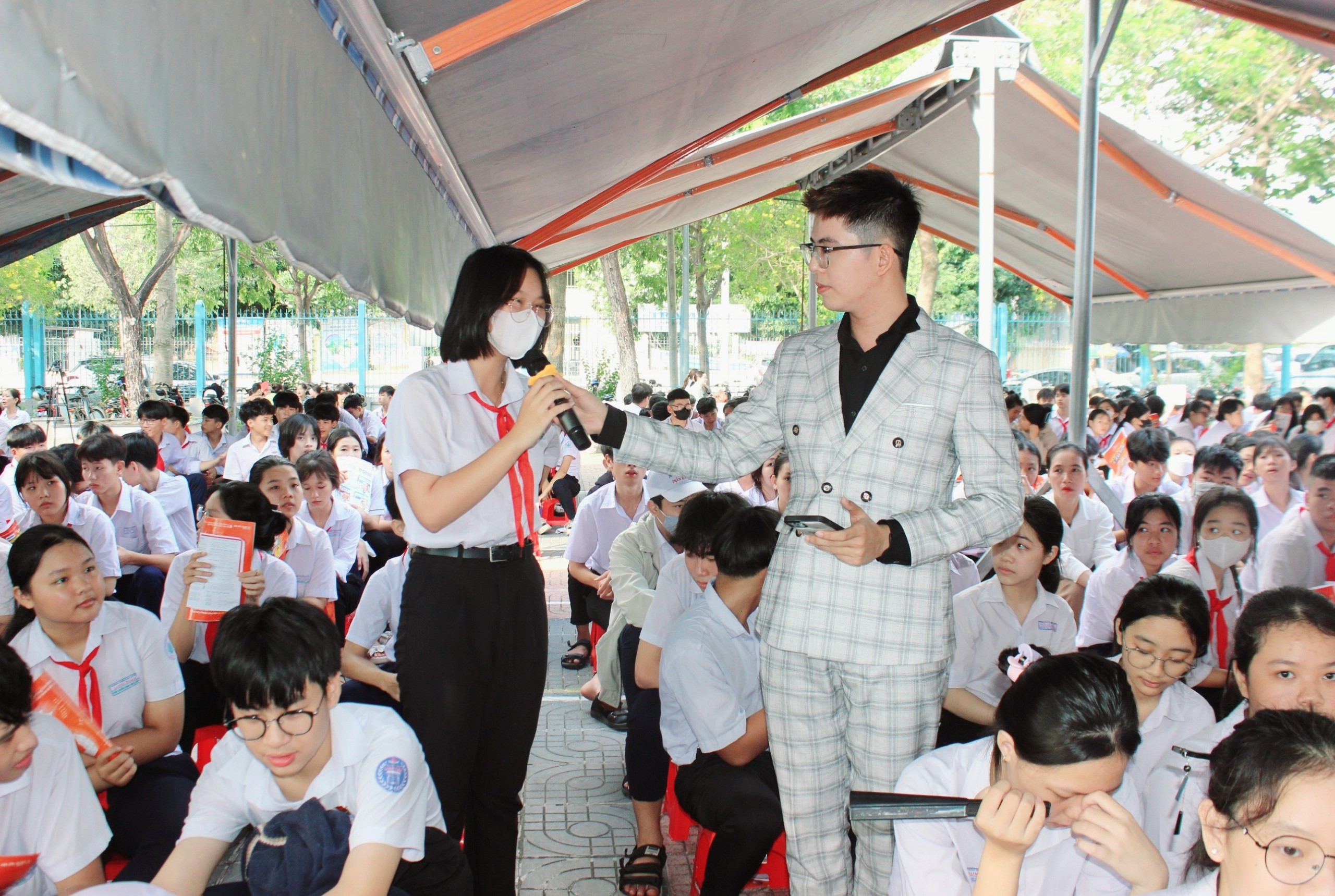 HS TP.Bà Rịa tham gia chương trình tư vấn tuyển sinh, hướng nghiệp cho HS sau THCS.