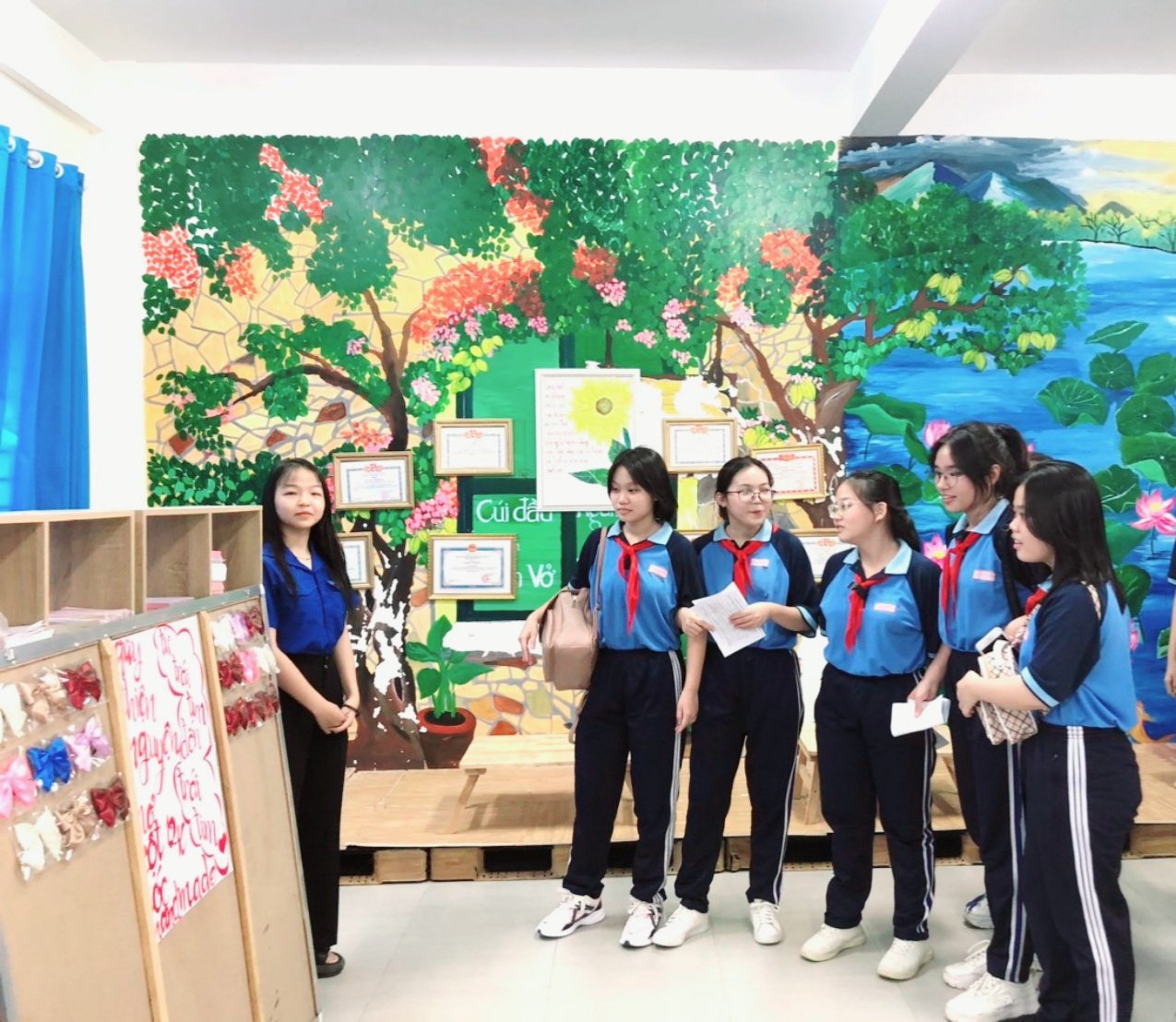 HS Trường THCS Lương Thế Vinh tham quan, trải nghiệm tại Trường THPT Nguyễn Khuyến (TP.Vũng Tàu).