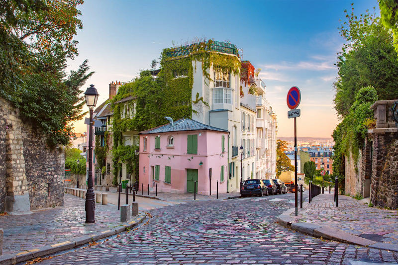 Đồi Montmartre mang trên mình bề dày lịch sử lâu đời và là nguồn cảm hứng của nhiều họa sĩ tài ba.