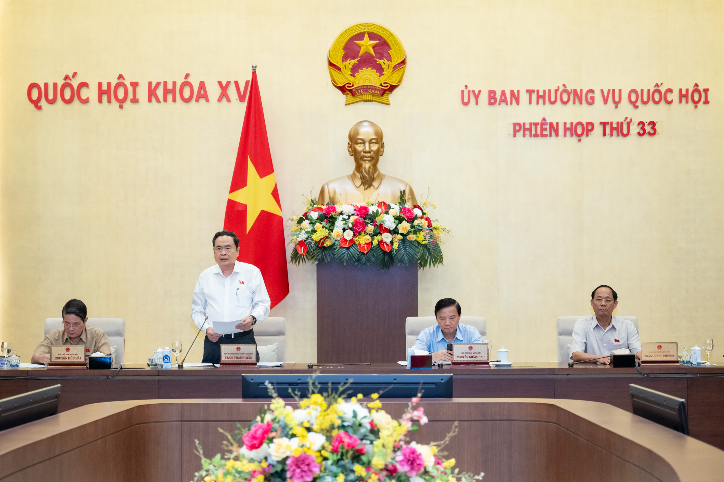 Phó Chủ tịch Thường trực Quốc hội Trần Thanh Mẫn  chủ trì phiên họp.