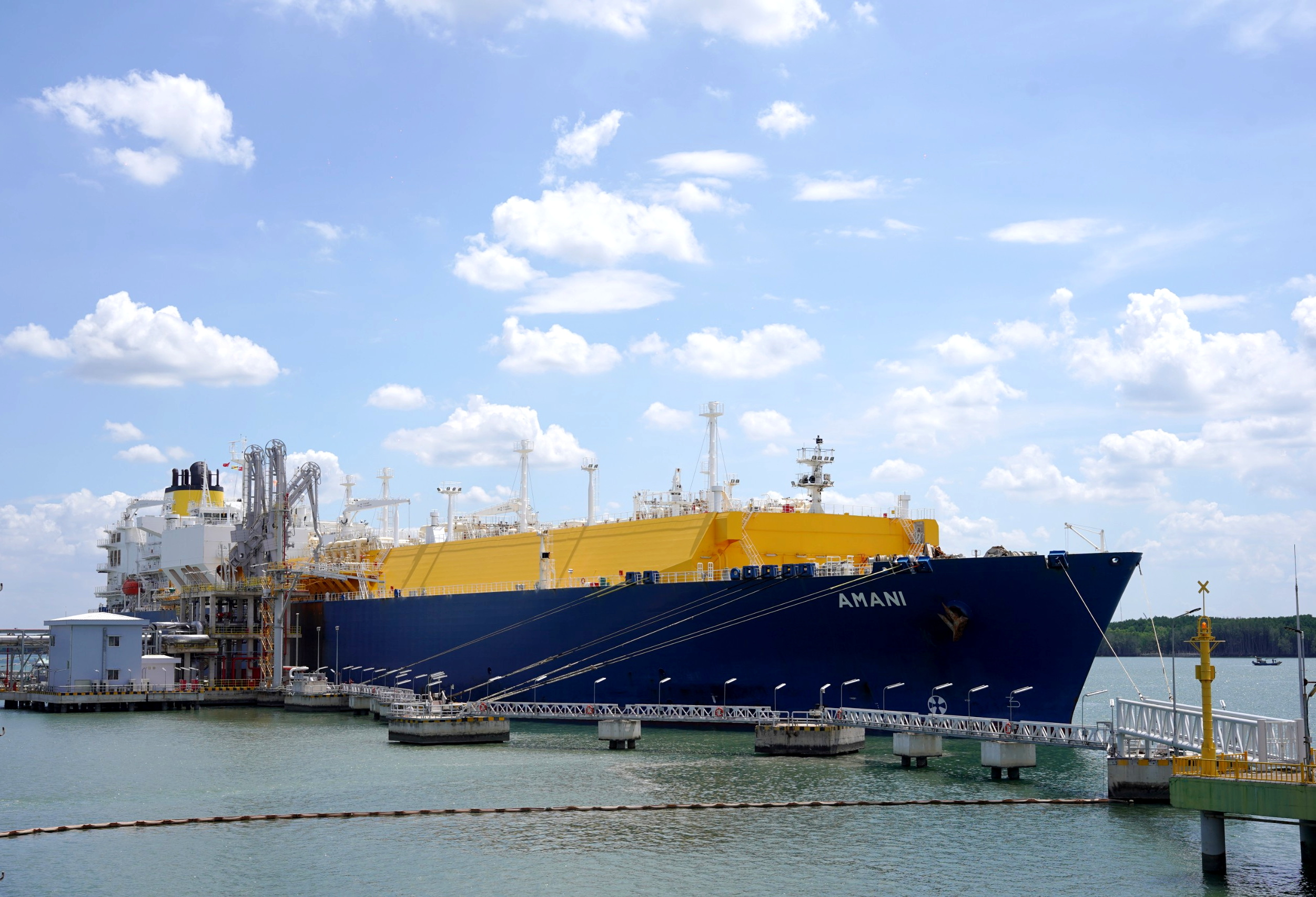 PV GAS nhập khẩu thành công 5 chuyến tàu LNG