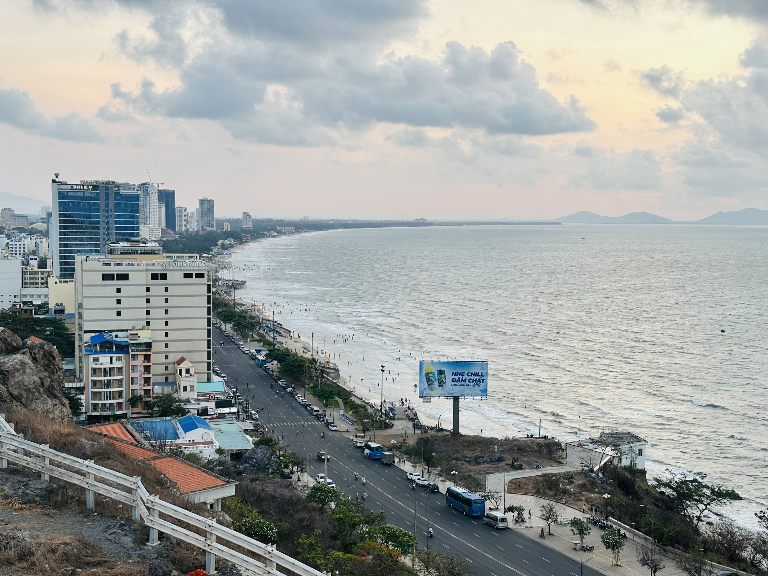 Chỉnh trang trục đường Thùy Vân kết nối các điểm du lịch - Báo Bà Rịa ...