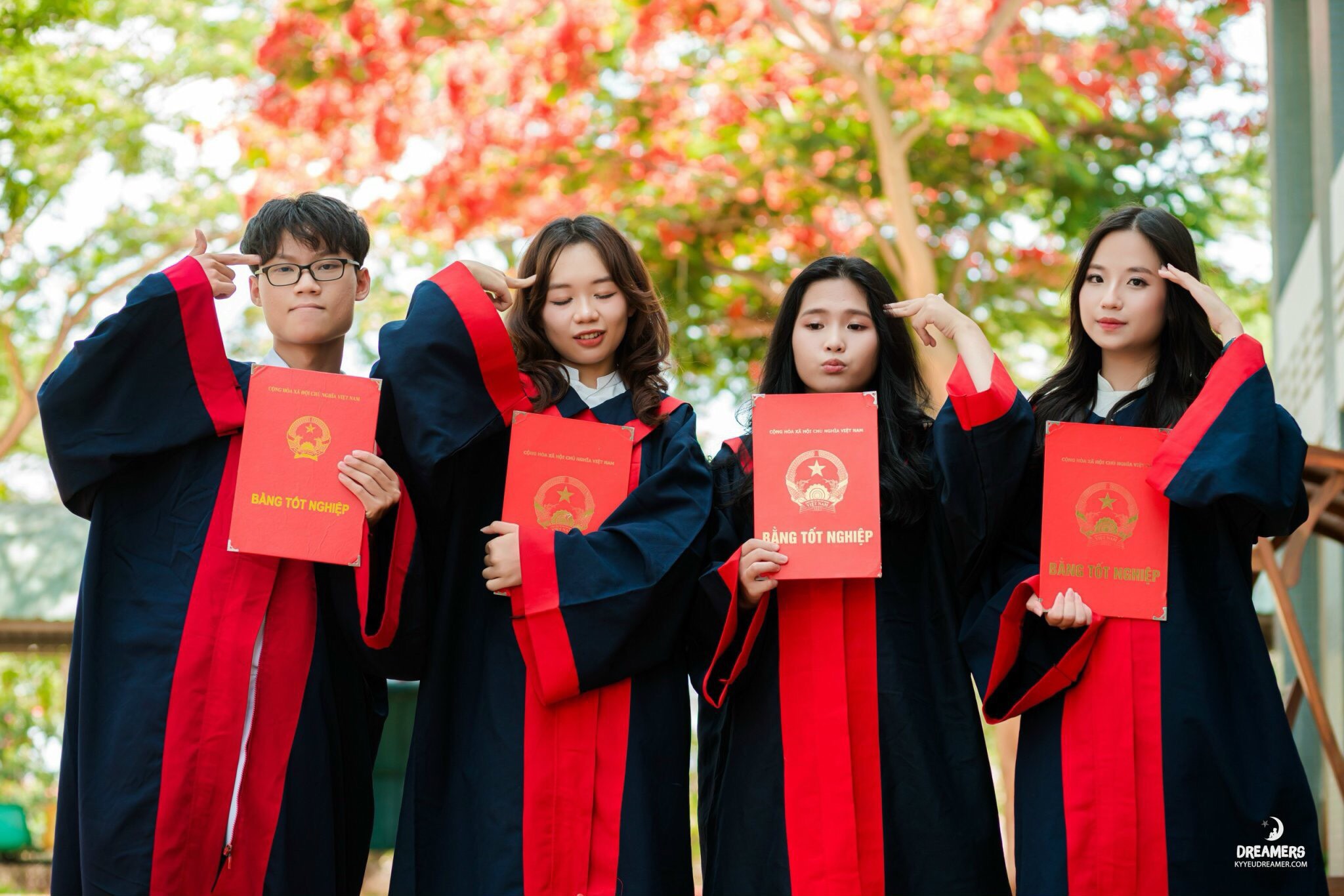 Học sinh Trường chuyên Lê Quý Đôn xếp hạng 6 cả nước về điểm thi tốt nghiệp