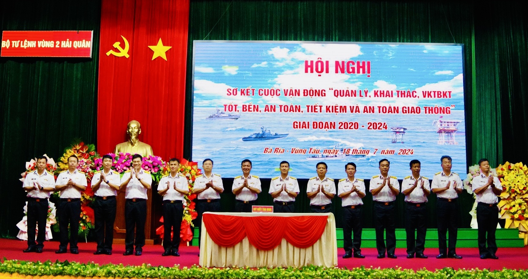 Các cơ quan, đơn vị ký thuộc Vùng 2 Hải Quân kí kết Phát động thi đua Cuộc vận động 50 giai đoạn 2025-2029.