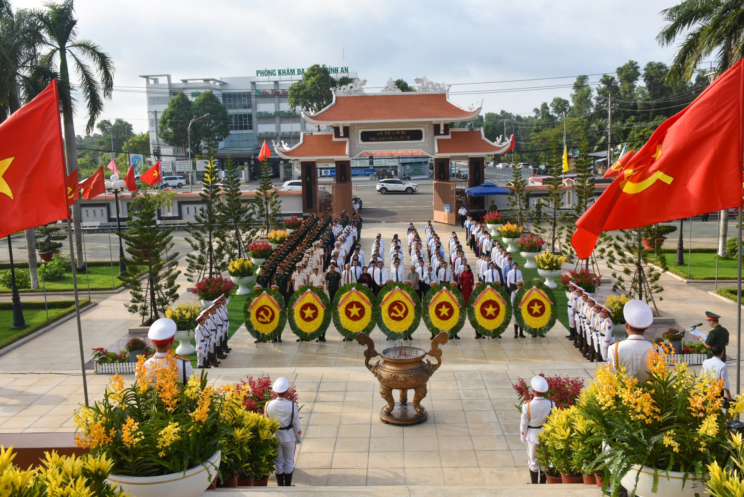 Quang cảnh lễ viếng.