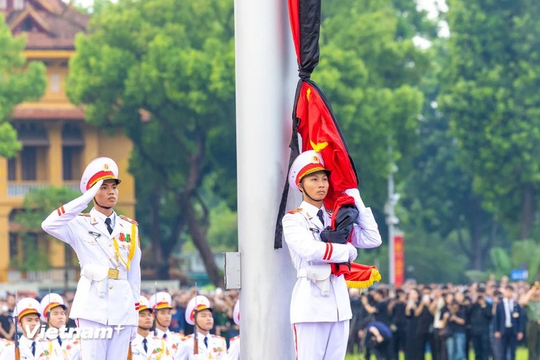 Lễ treo cờ rủ Quốc tang Tổng Bí thư Nguyễn Phú Trọng