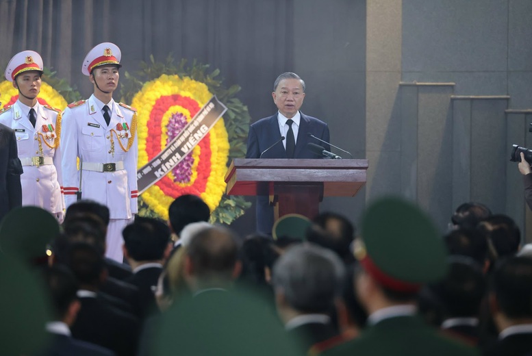 Chủ tịch nước Tô Lâm đọc Lời điếu tại Lễ Truy điệu Tổng Bí thư Nguyễn Phú Trọng. Ảnh: Báo Chính phủ