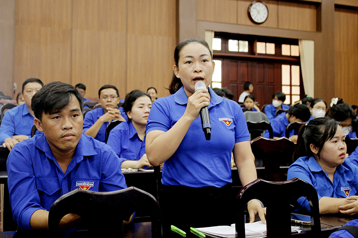 Lãnh đạo huyện Đất Đỏ đối thoại với thanh niên