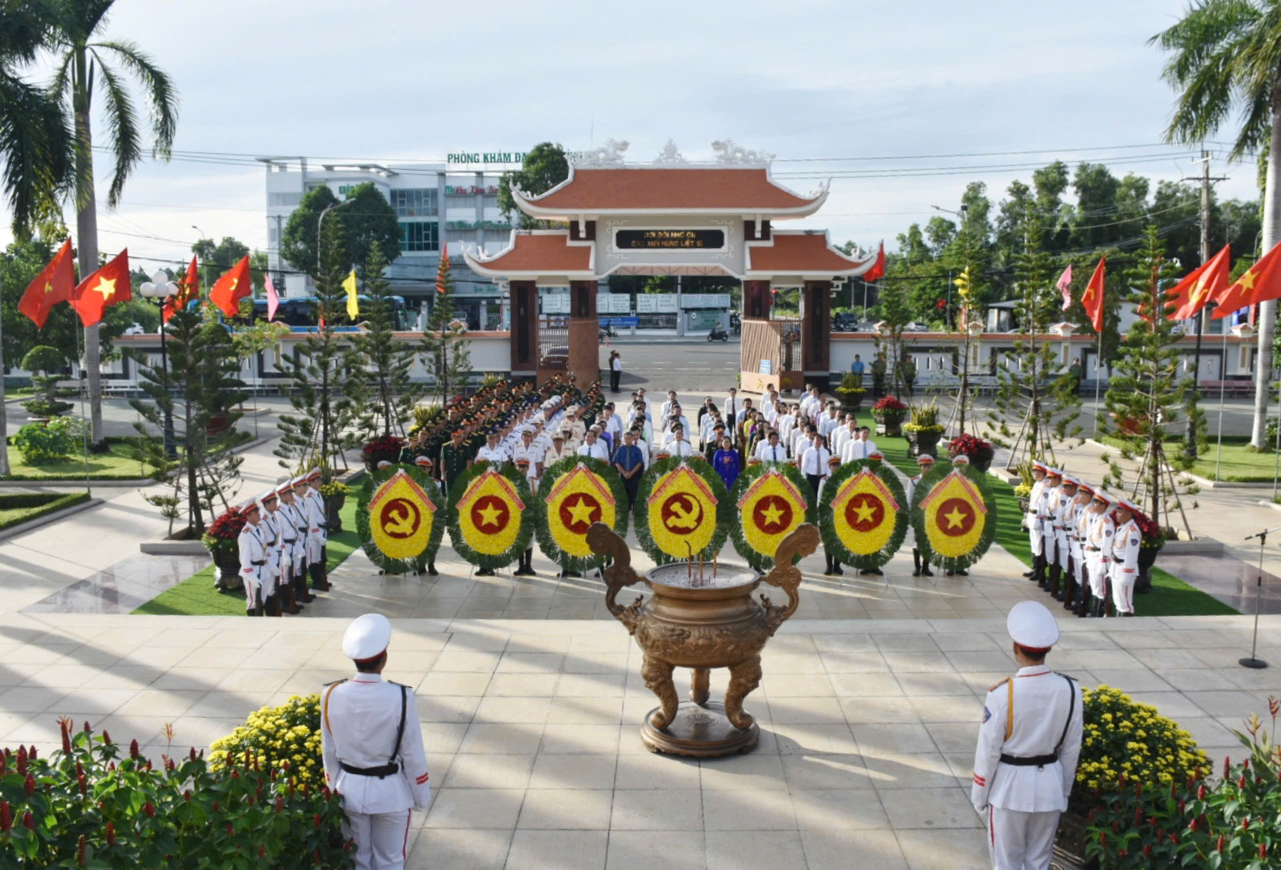 Quang cảnh lễ viếng.