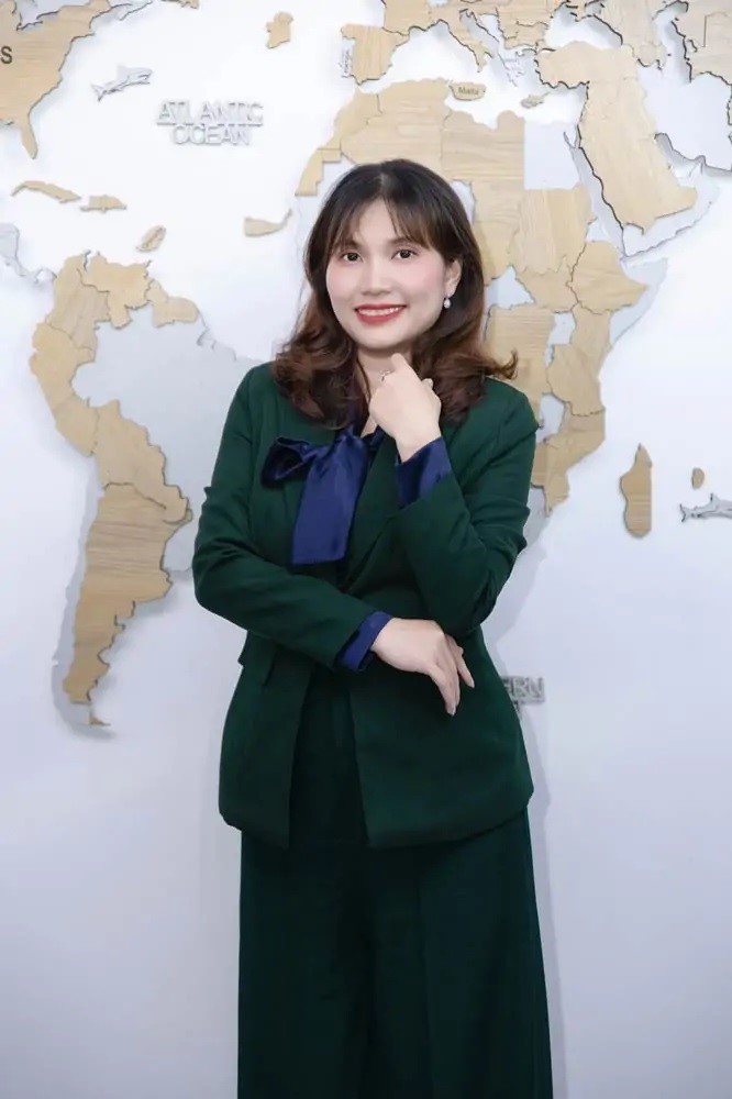 CEO Huỳnh Thị Trúc Phương - điều hành chính của Blue Sea