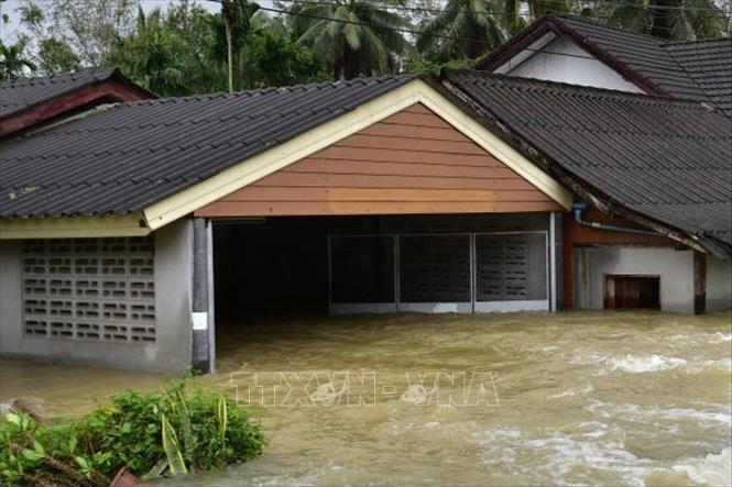 Hoàn lưu bão Trami gây mưa lớn ở Thái Lan