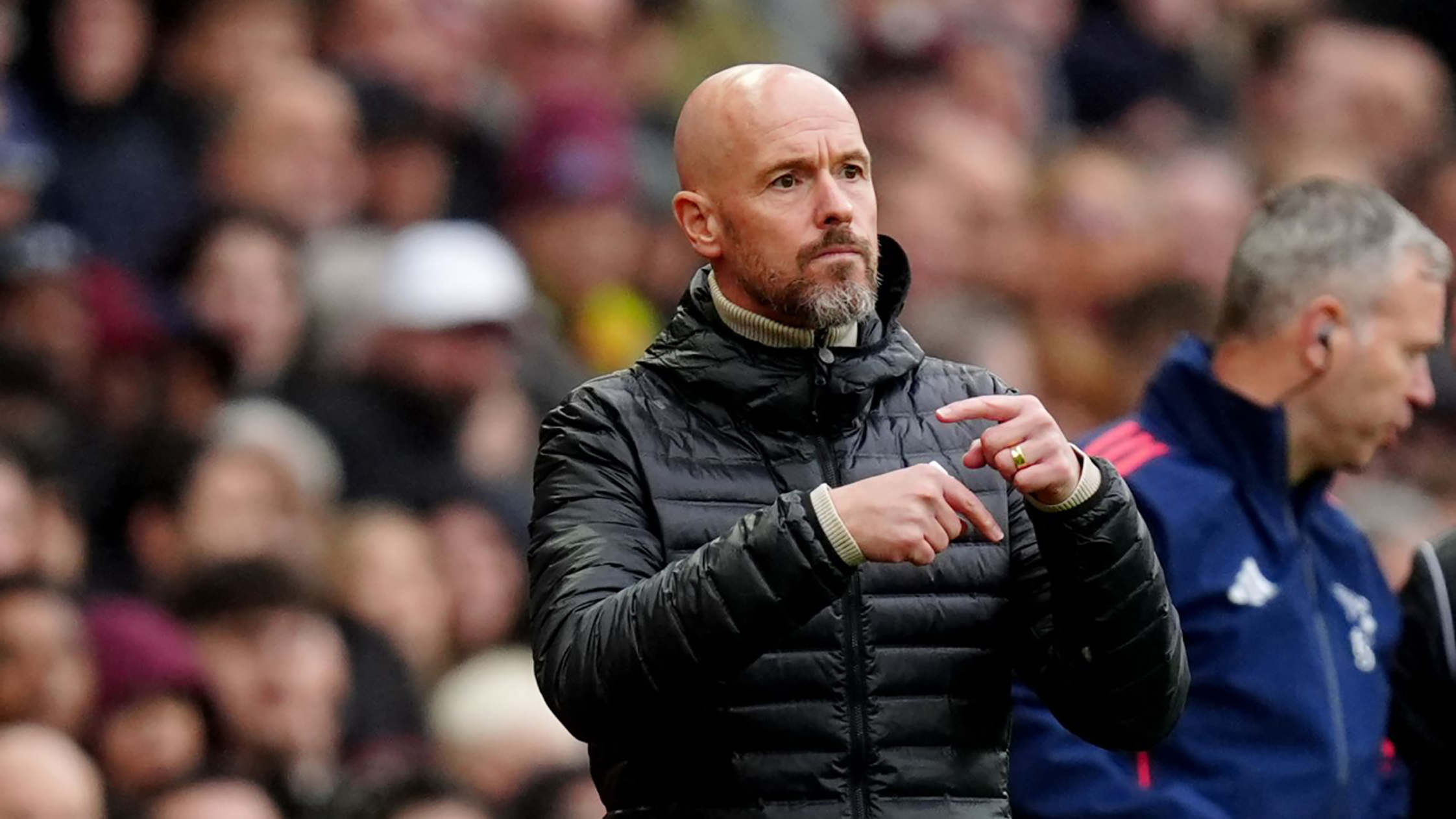 Ten Hag “ngụy biện” quá nhiều.