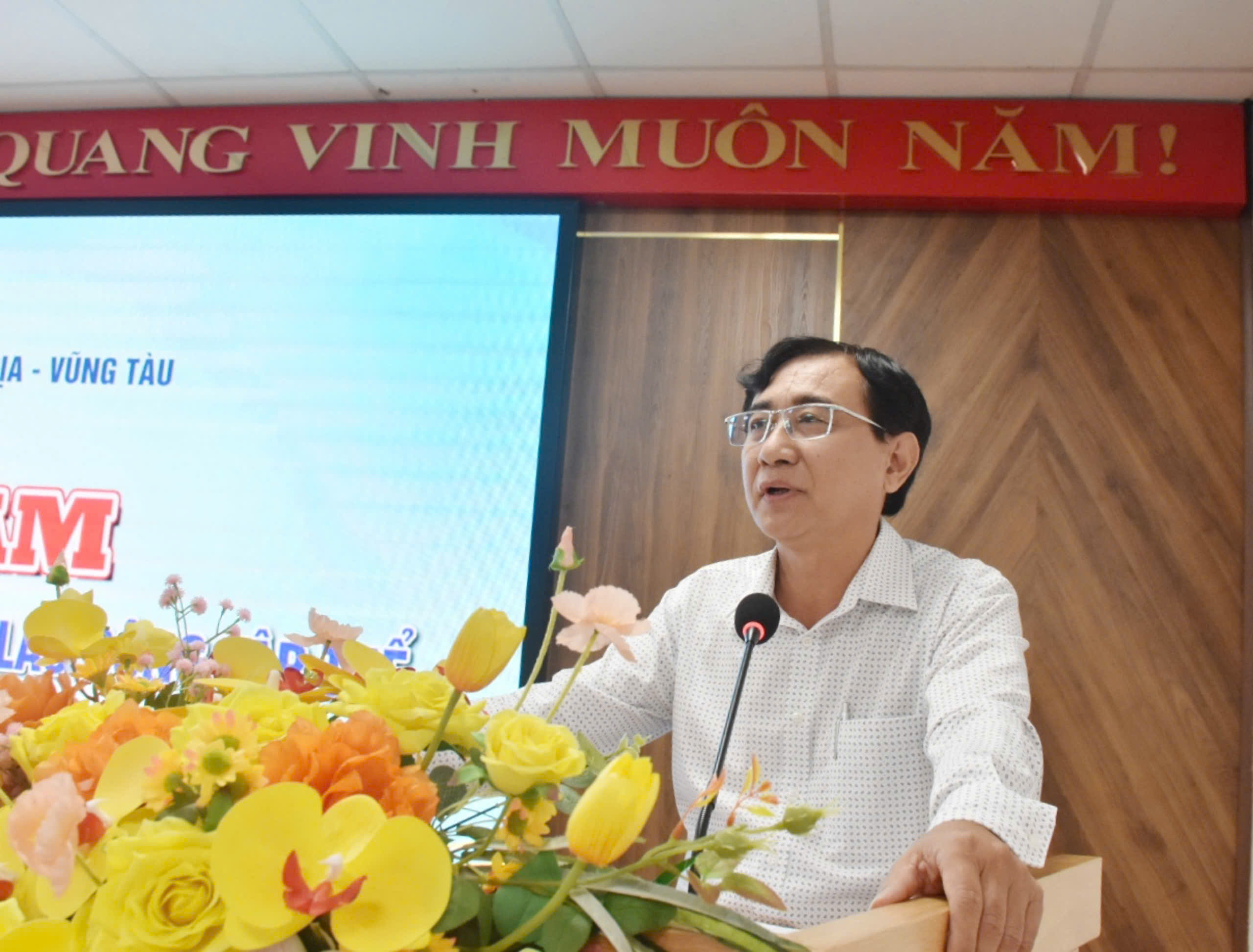 Ông Nguyễn Phi Hùng, Trưởng Phòng Lao động, việc làm, tiền lương (Sở LĐTBXH) chia sẻ nhiều giải pháp trong hạn chế tranh chấp lao động trên địa bàn tỉnh.