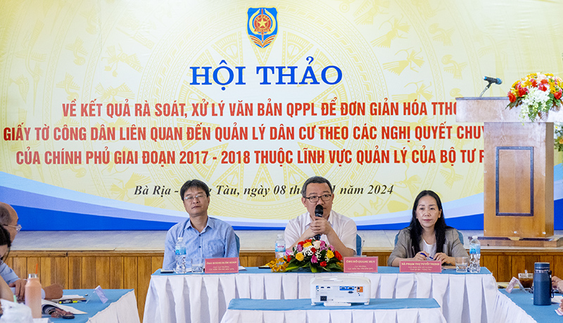 Đơn giản hóa thủ tục hành chính liên quan đến quản lý dân cư