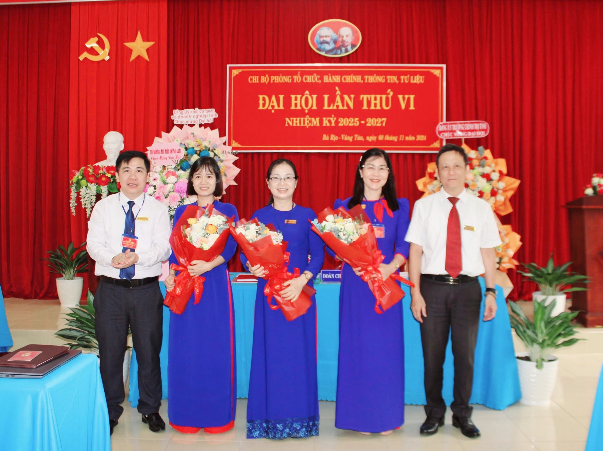 Đại hội Chi bộ điểm trực thuộc Đảng ủy Trường Chính trị tỉnh