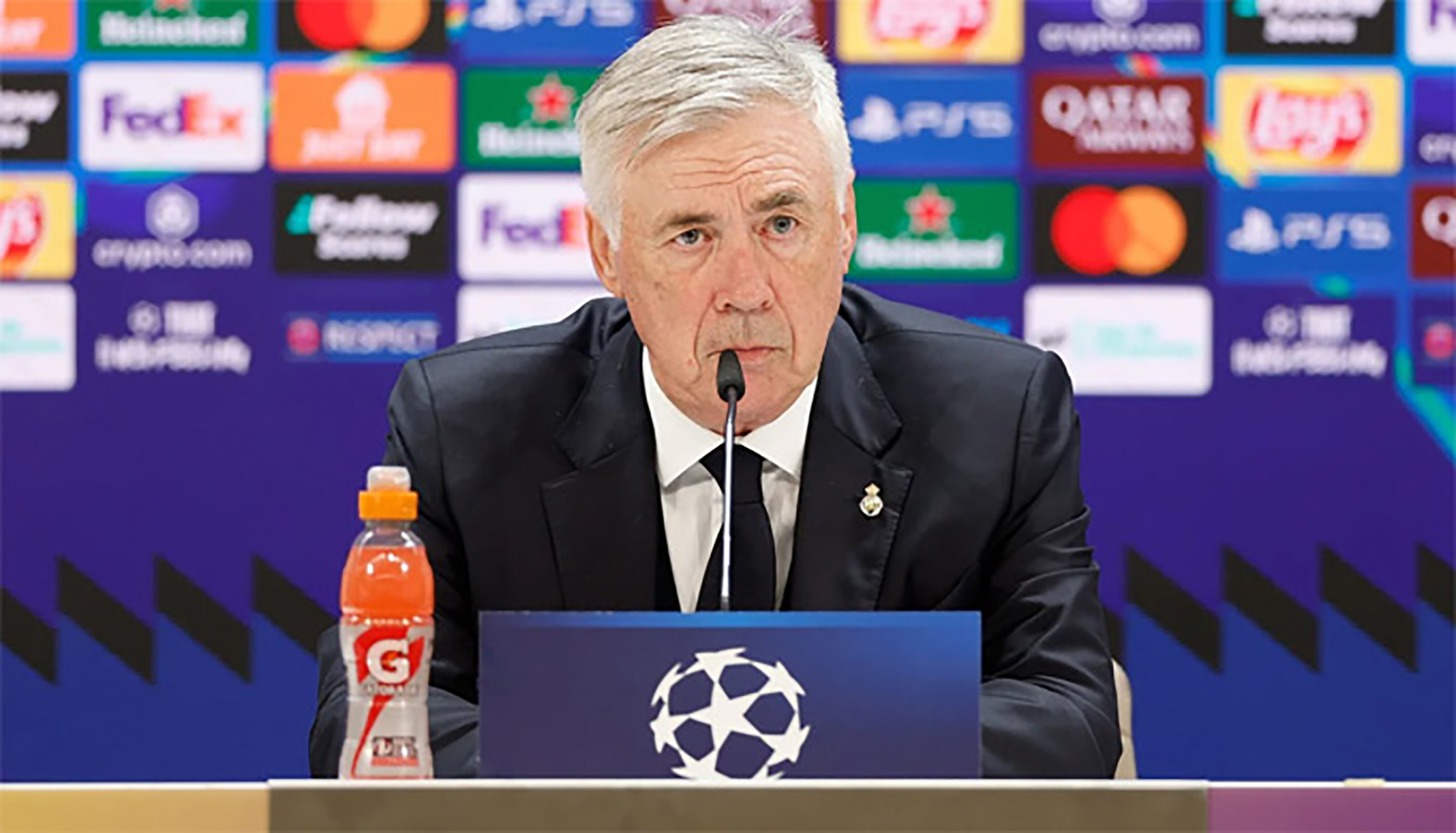 HLV Carlo Ancelotti.