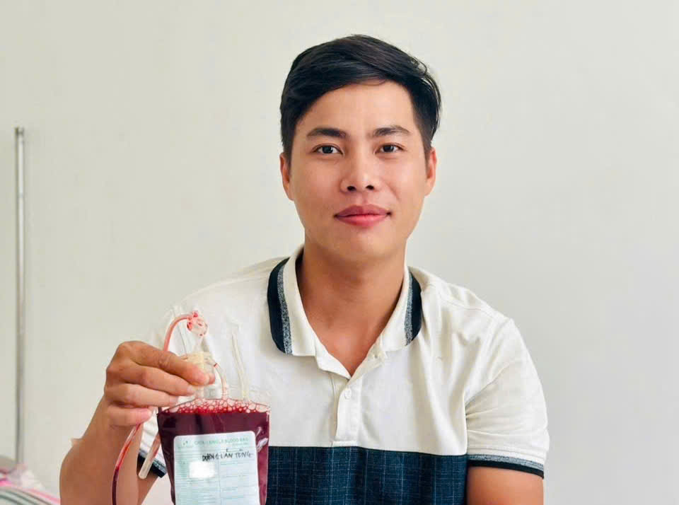 Anh Dương Văn Tùng với niềm vui mỗi giọt máu trao đi là một hy vọng mới.