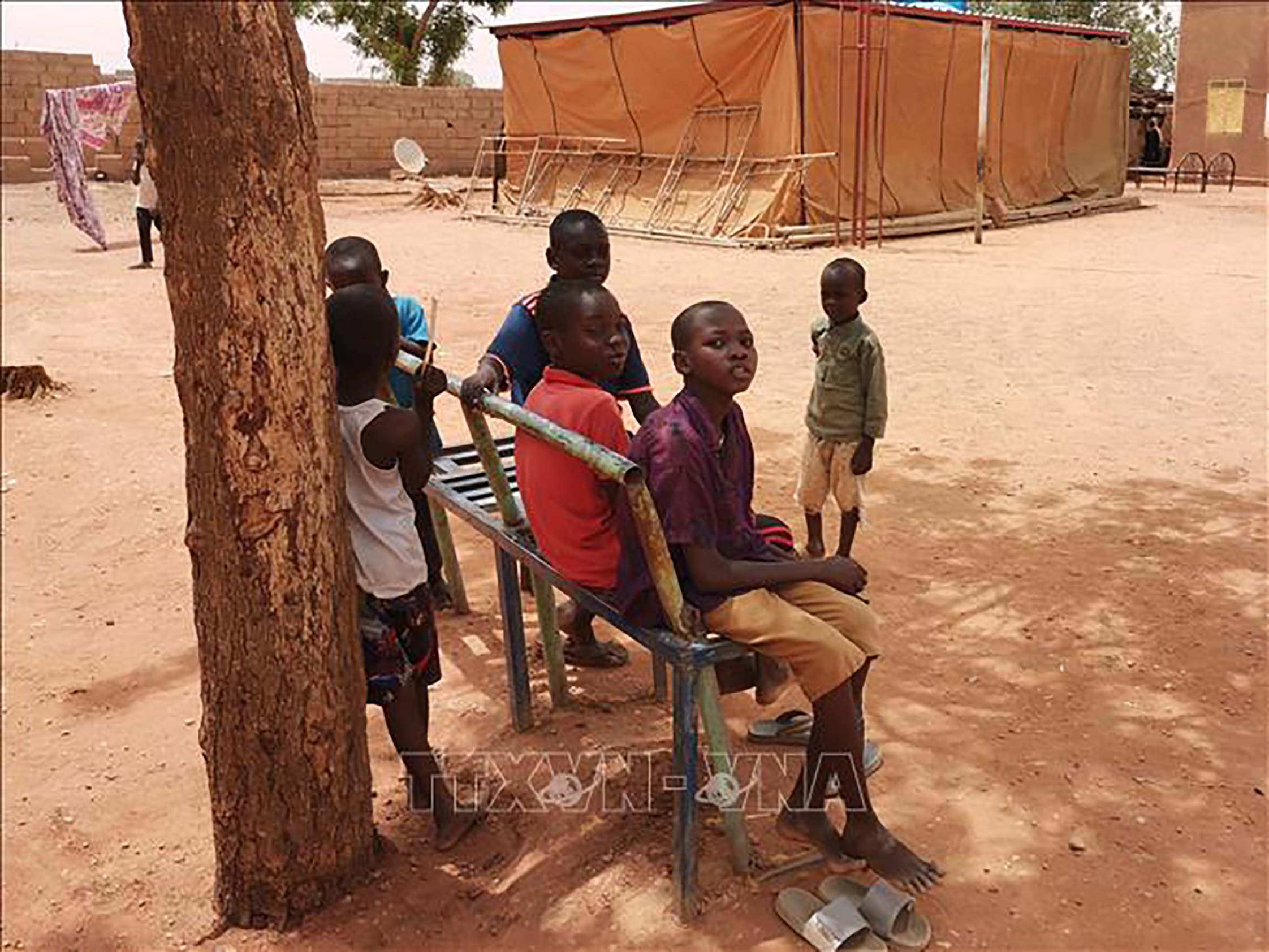 Trẻ em tại trại tị nạn ở Omdurman, Sudan.